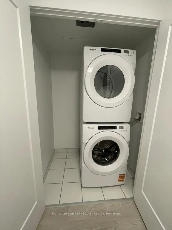 Photo 9 of Unit 1737, 2545 Simcoe Street N, Oshawa, Windfields — HOMEH