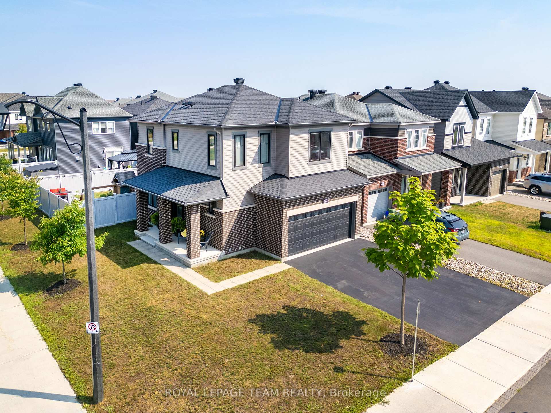 Photo 1 of 792 Cappamore Drive, Ottawa, Barrhaven - Half Moon Bay — HOMEH