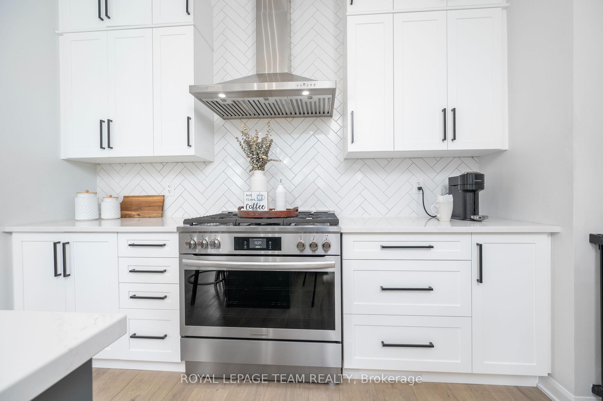 Photo 9 of 792 Cappamore Drive, Ottawa, Barrhaven - Half Moon Bay — HOMEH