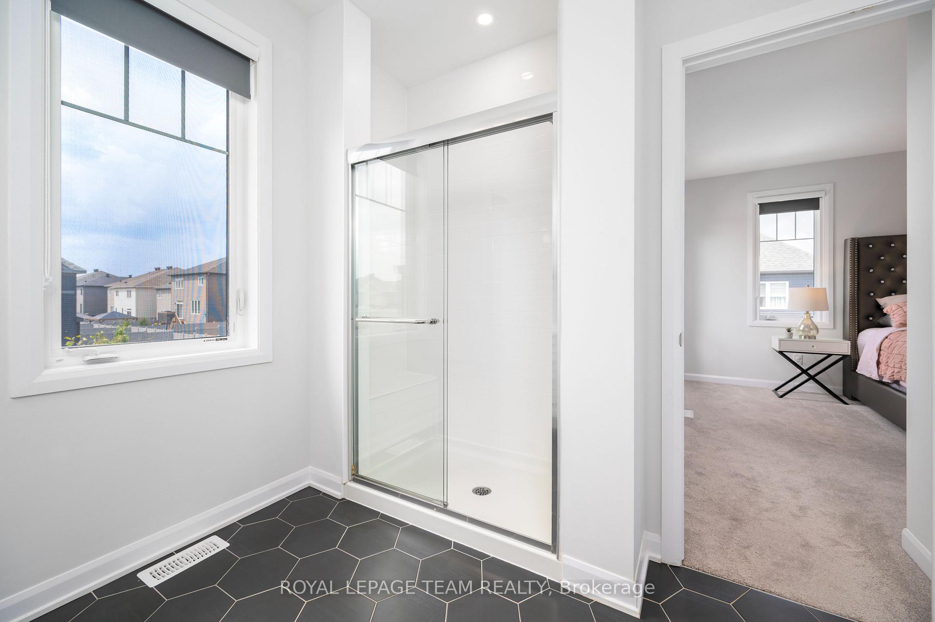 Photo 13 of 792 Cappamore Drive, Ottawa, Barrhaven - Half Moon Bay — HOMEH
