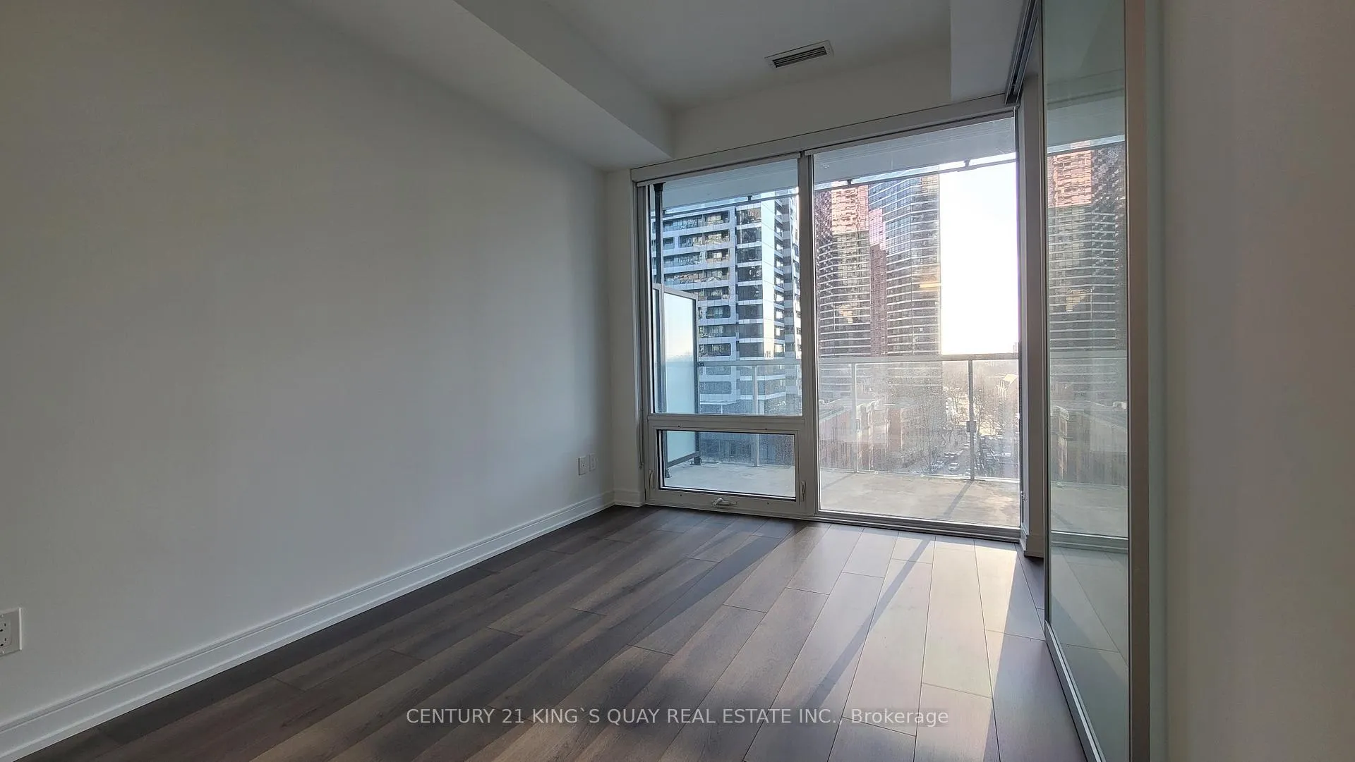 Photo 10 of Unit 811, 3 Gloucester Street, Toronto, Church-Yonge Corridor — HOMEH