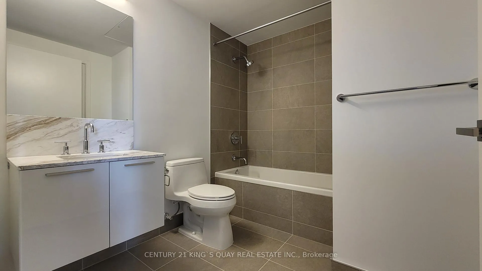 Photo 11 of Unit 811, 3 Gloucester Street, Toronto, Church-Yonge Corridor — HOMEH