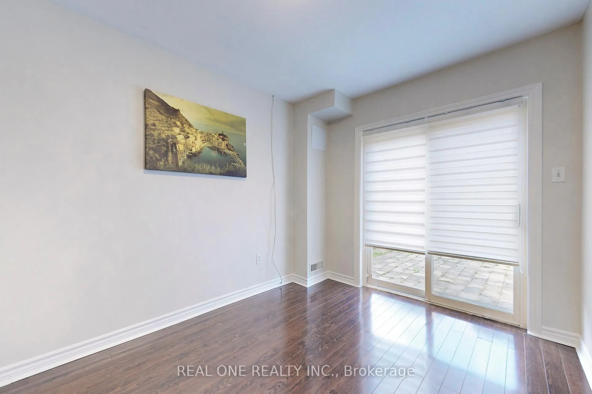 Photo 7 of 64 Sassafras Circle N, Vaughan, Patterson — HOMEH