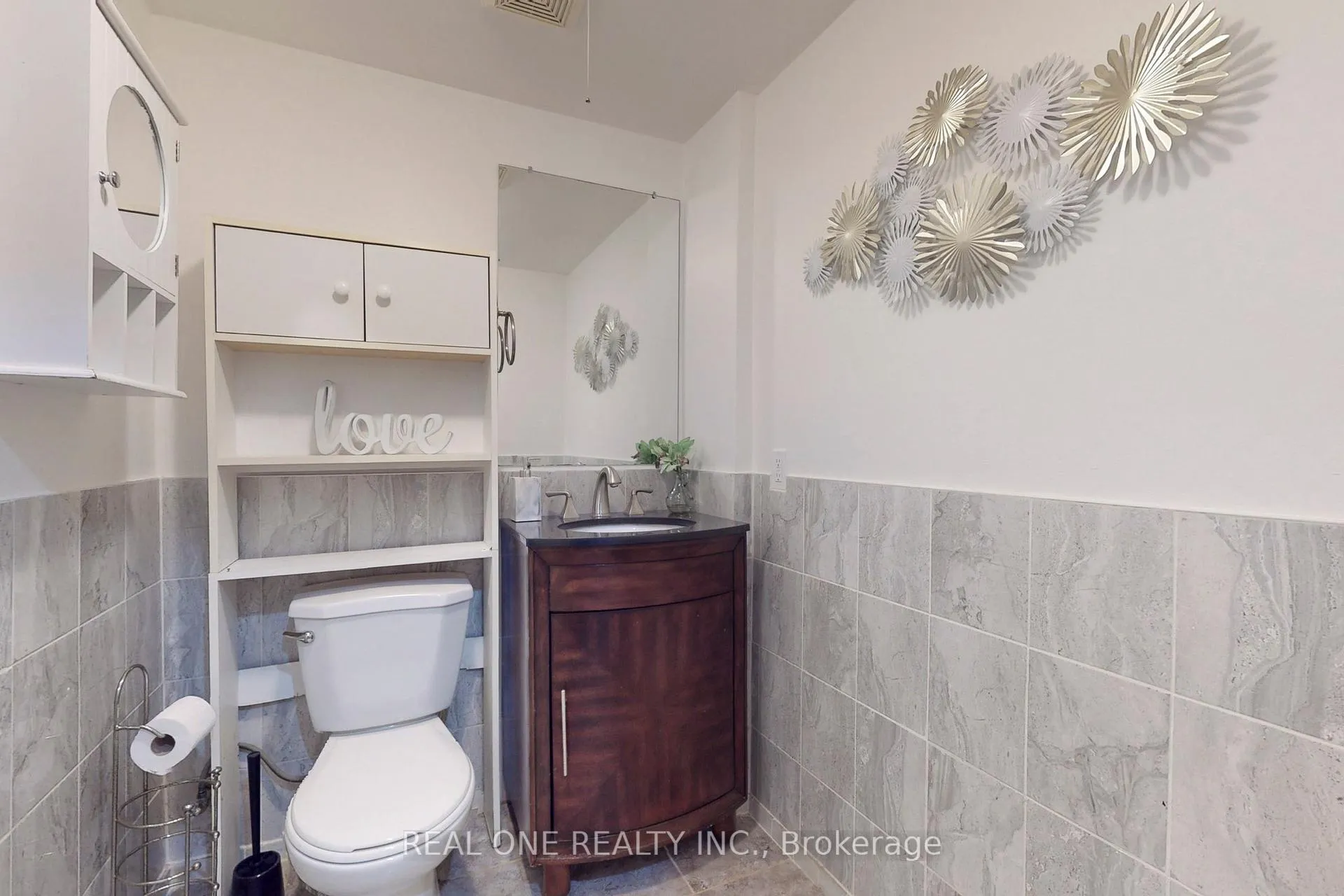 Photo 13 of 64 Sassafras Circle N, Vaughan, Patterson — HOMEH