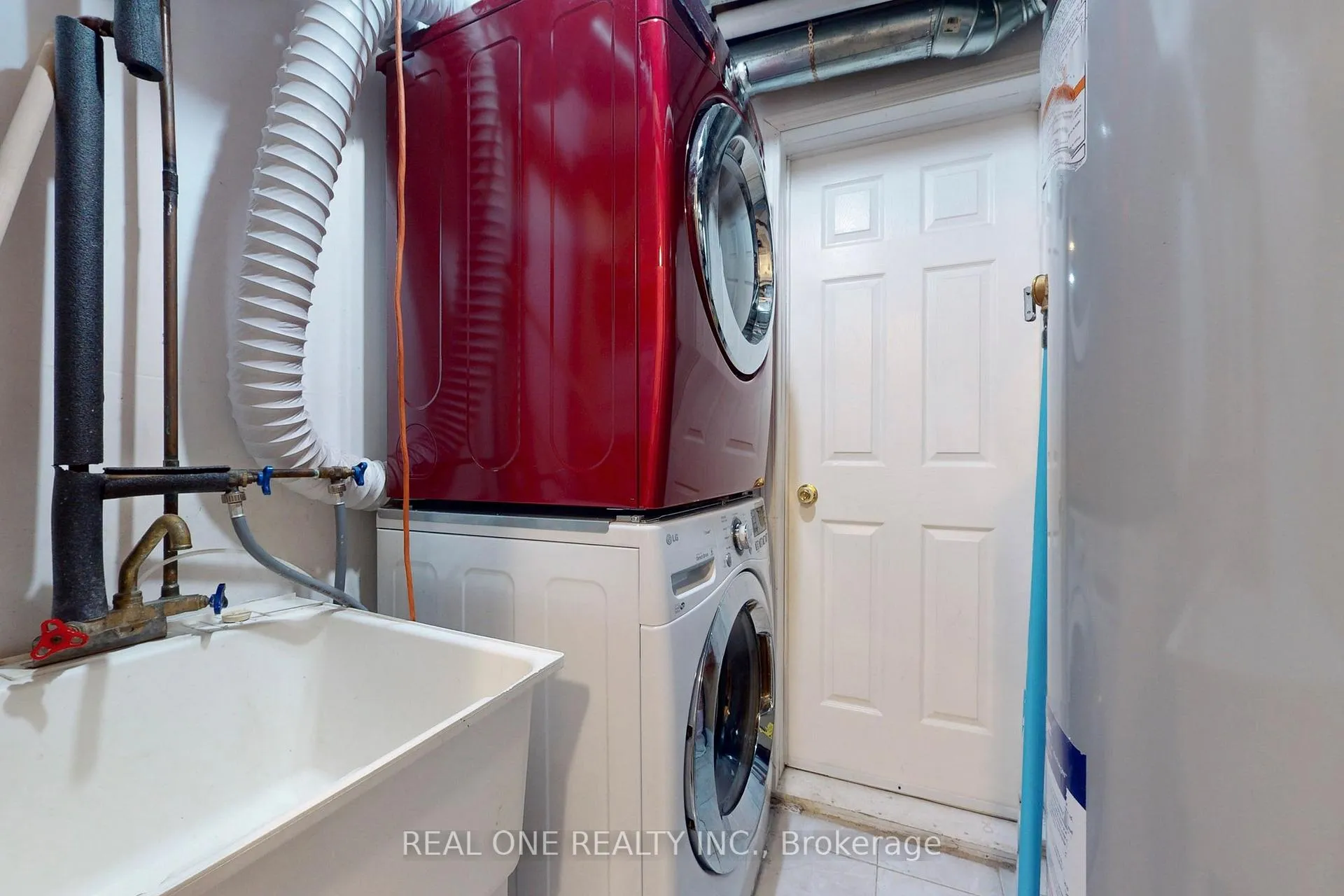 Photo 15 of 64 Sassafras Circle N, Vaughan, Patterson — HOMEH