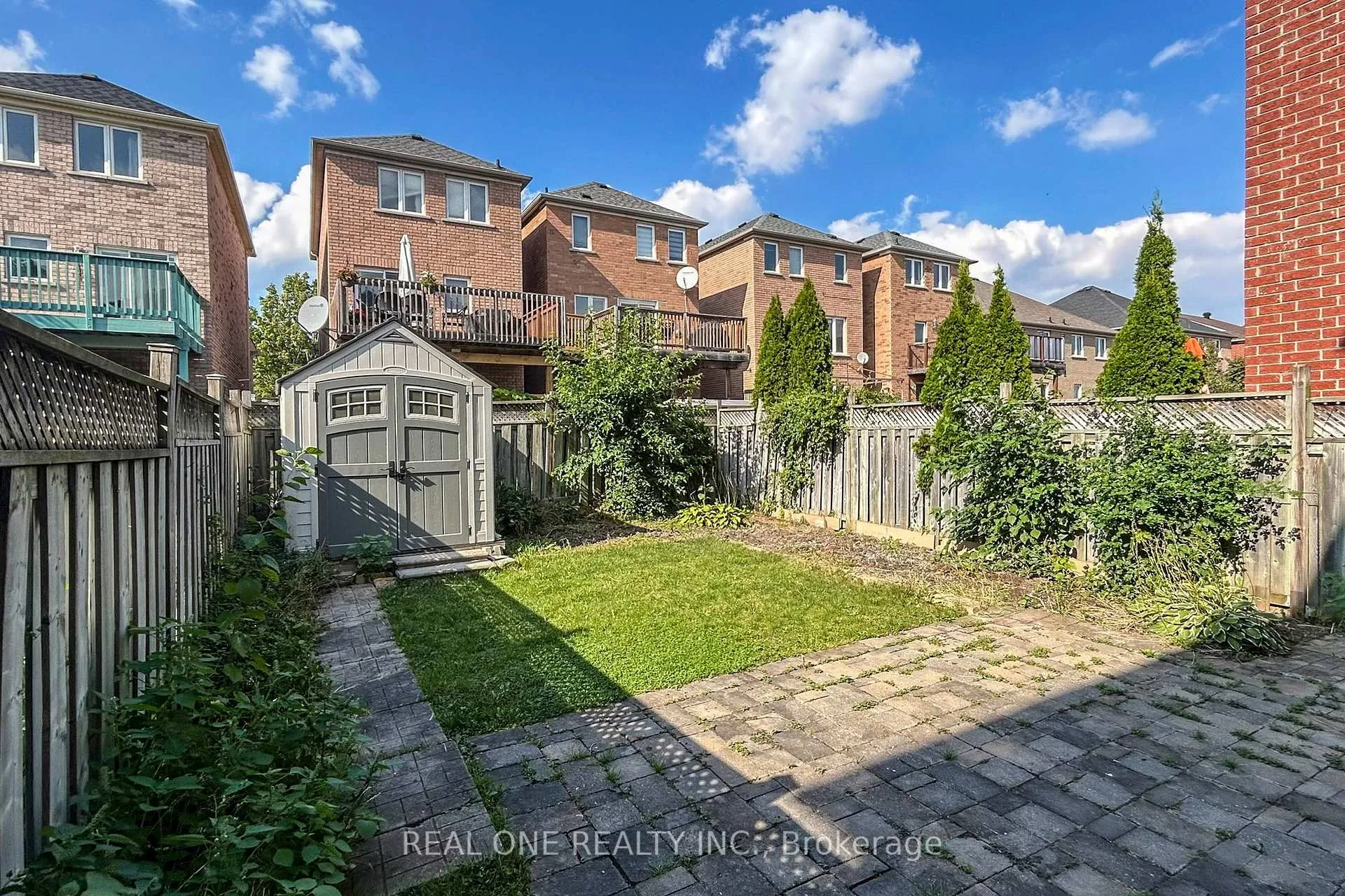 Photo 18 of 64 Sassafras Circle N, Vaughan, Patterson — HOMEH