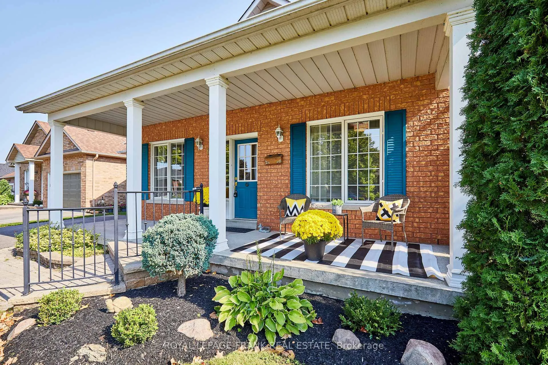 Photo 5 of 65 Waterbury Crescent, Scugog, Port Perry — HOMEH