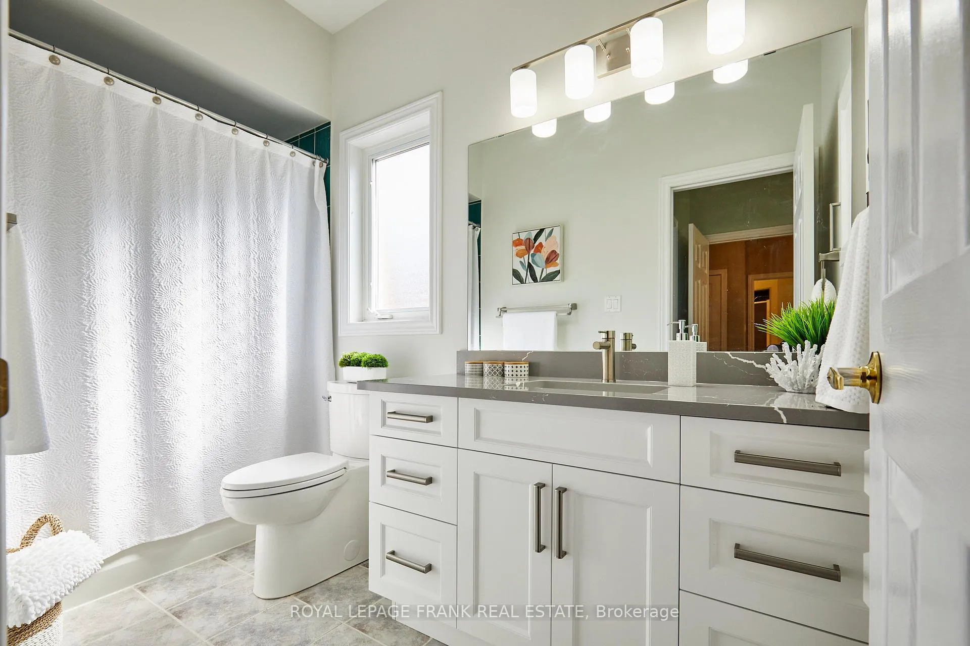 Photo 26 of 65 Waterbury Crescent, Scugog, Port Perry — HOMEH