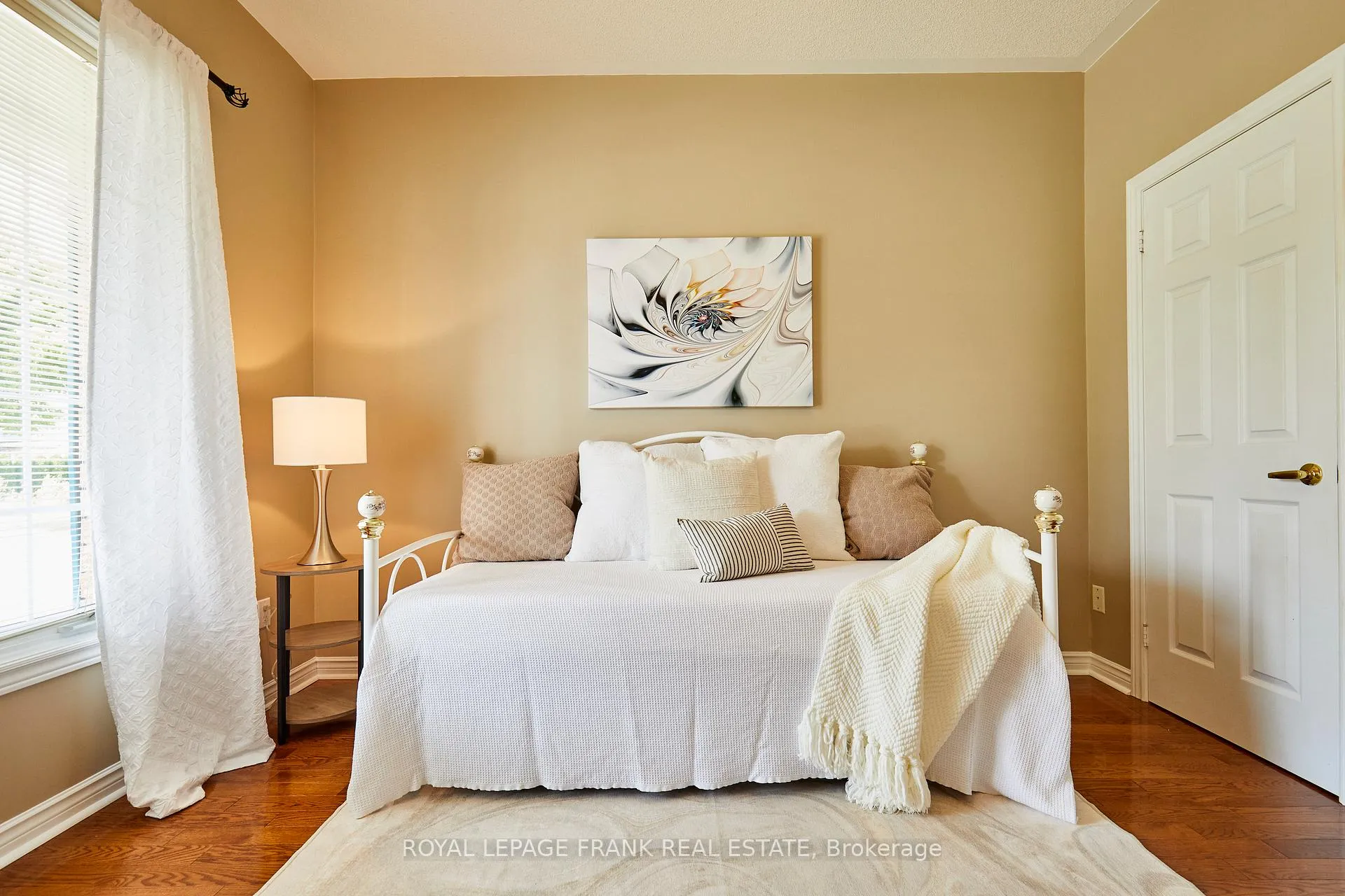 Photo 29 of 65 Waterbury Crescent, Scugog, Port Perry — HOMEH