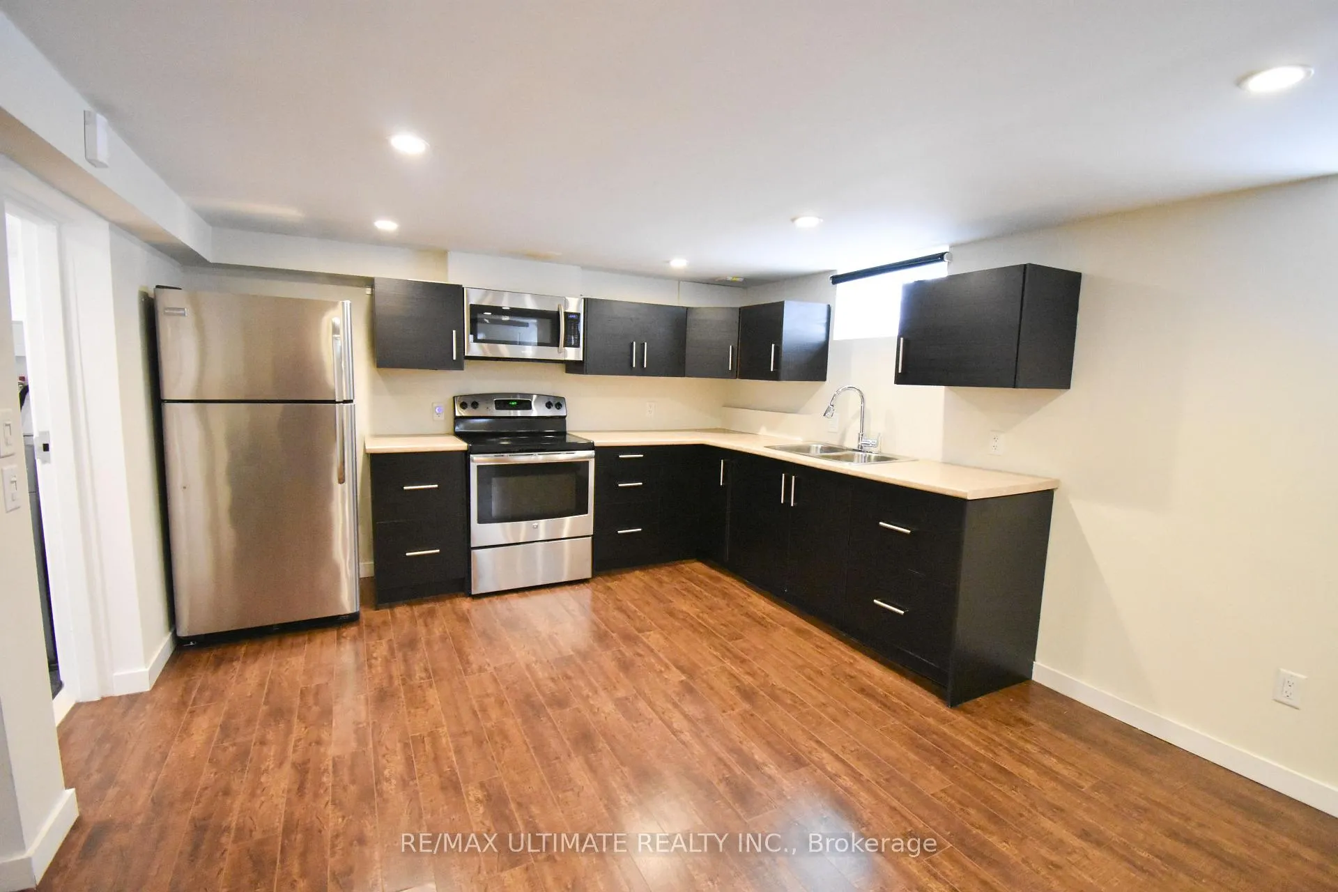 Photo 1 of Unit B, 205 Innisfil Street, Barrie, Sanford — HOMEH