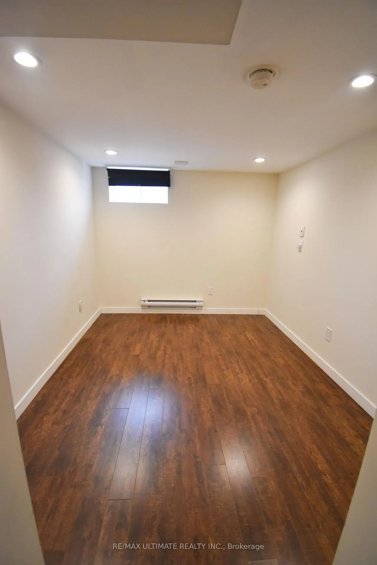 Photo 3 of Unit B, 205 Innisfil Street, Barrie, Sanford — HOMEH