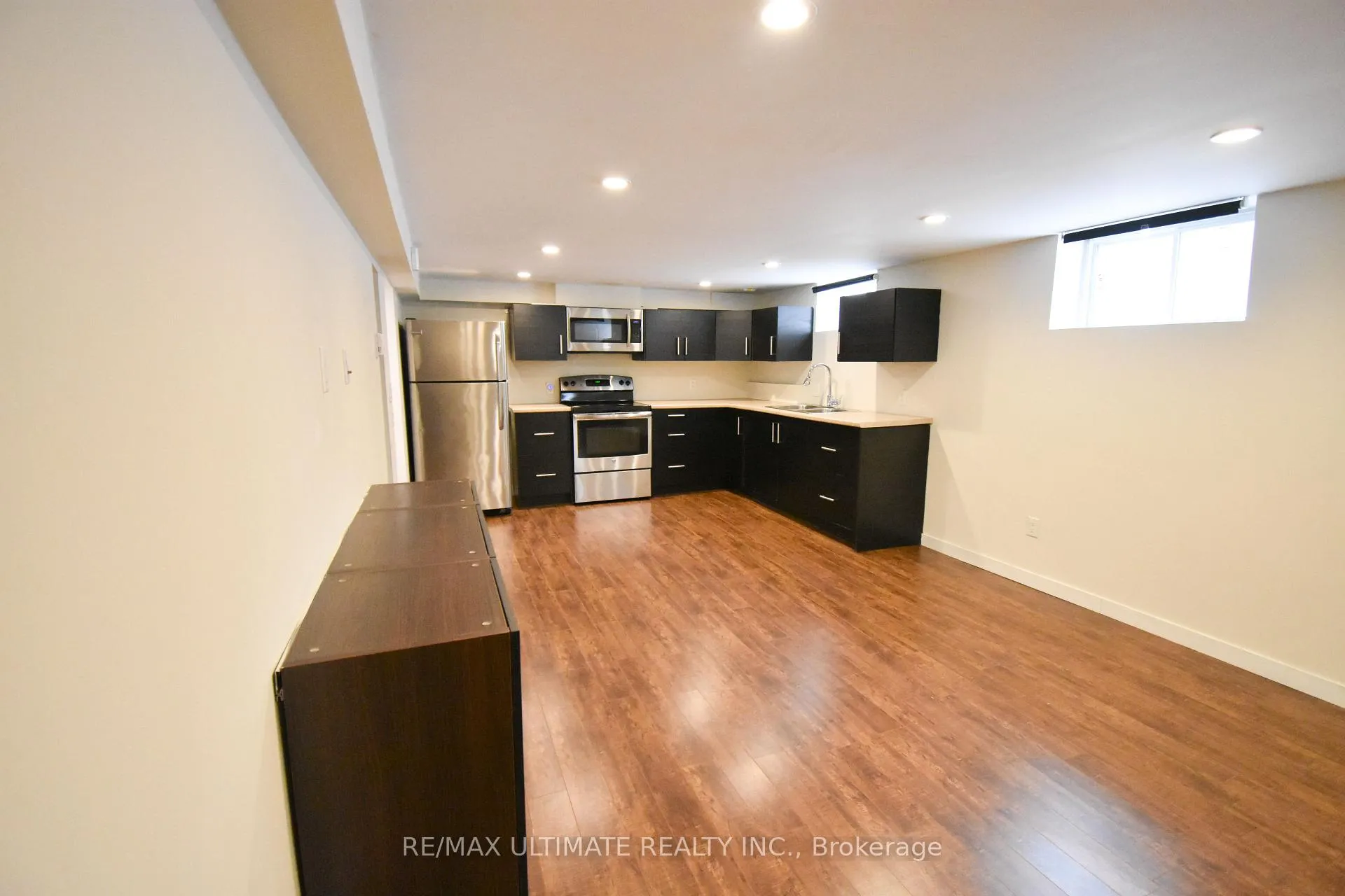 Photo 5 of Unit B, 205 Innisfil Street, Barrie, Sanford — HOMEH