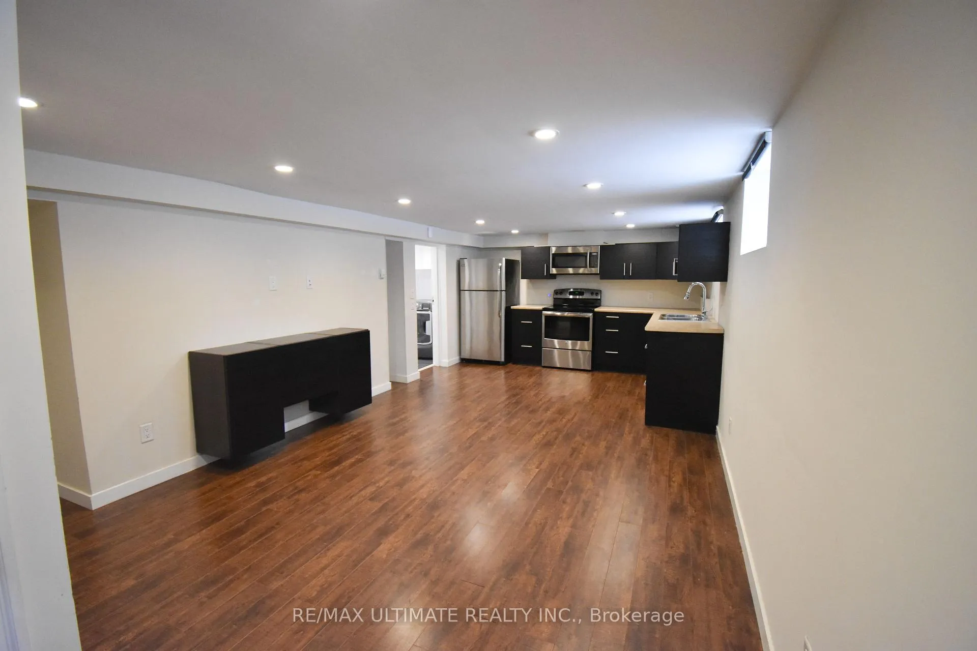 Photo 14 of Unit B, 205 Innisfil Street, Barrie, Sanford — HOMEH