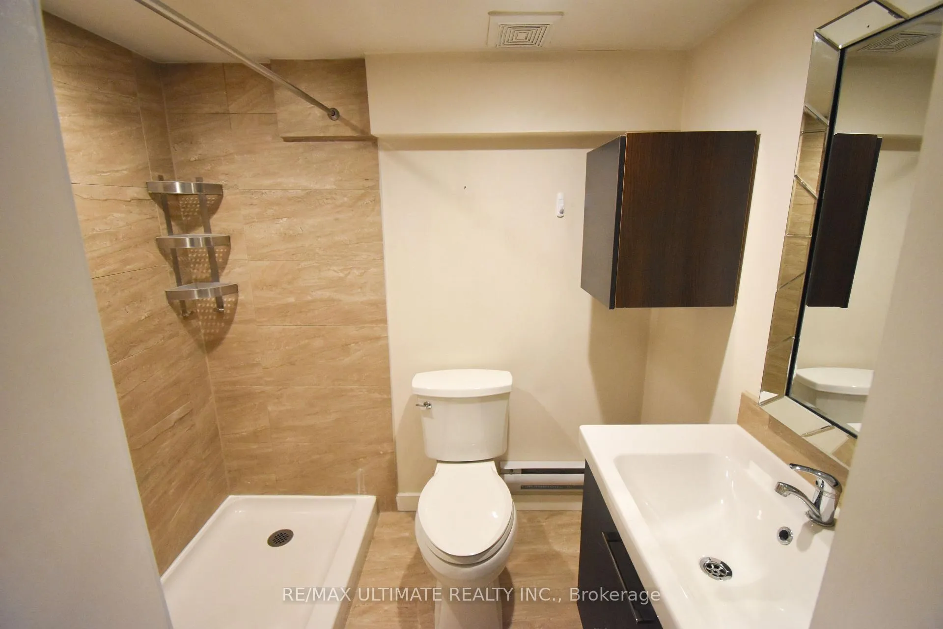 Photo 15 of Unit B, 205 Innisfil Street, Barrie, Sanford — HOMEH