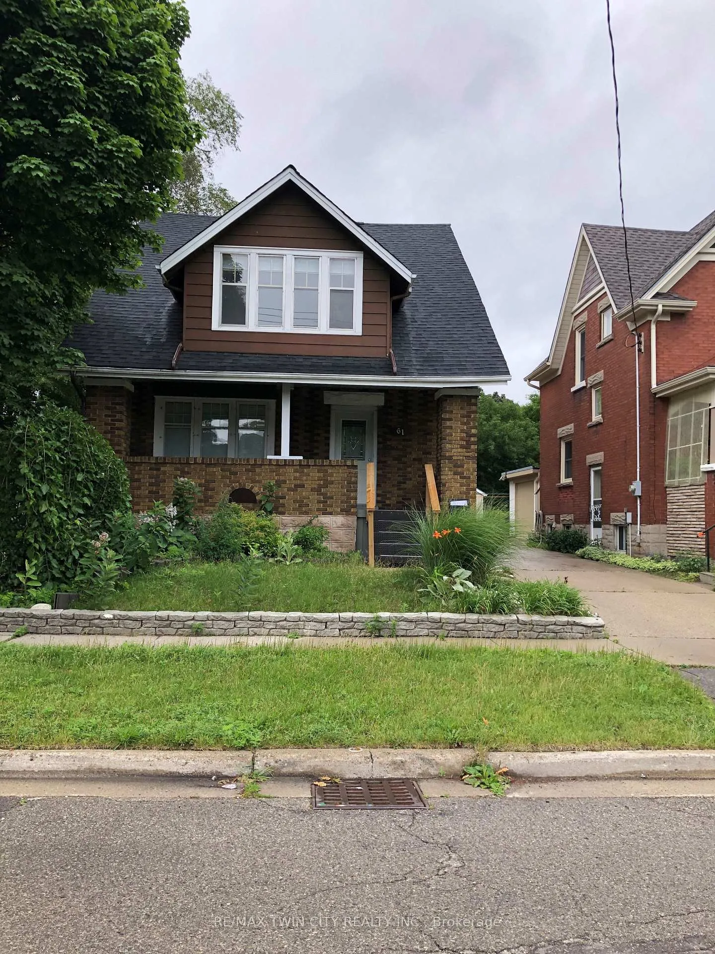 Photo 5 of 61 Mount Hope Street, Kitchener — HOMEH