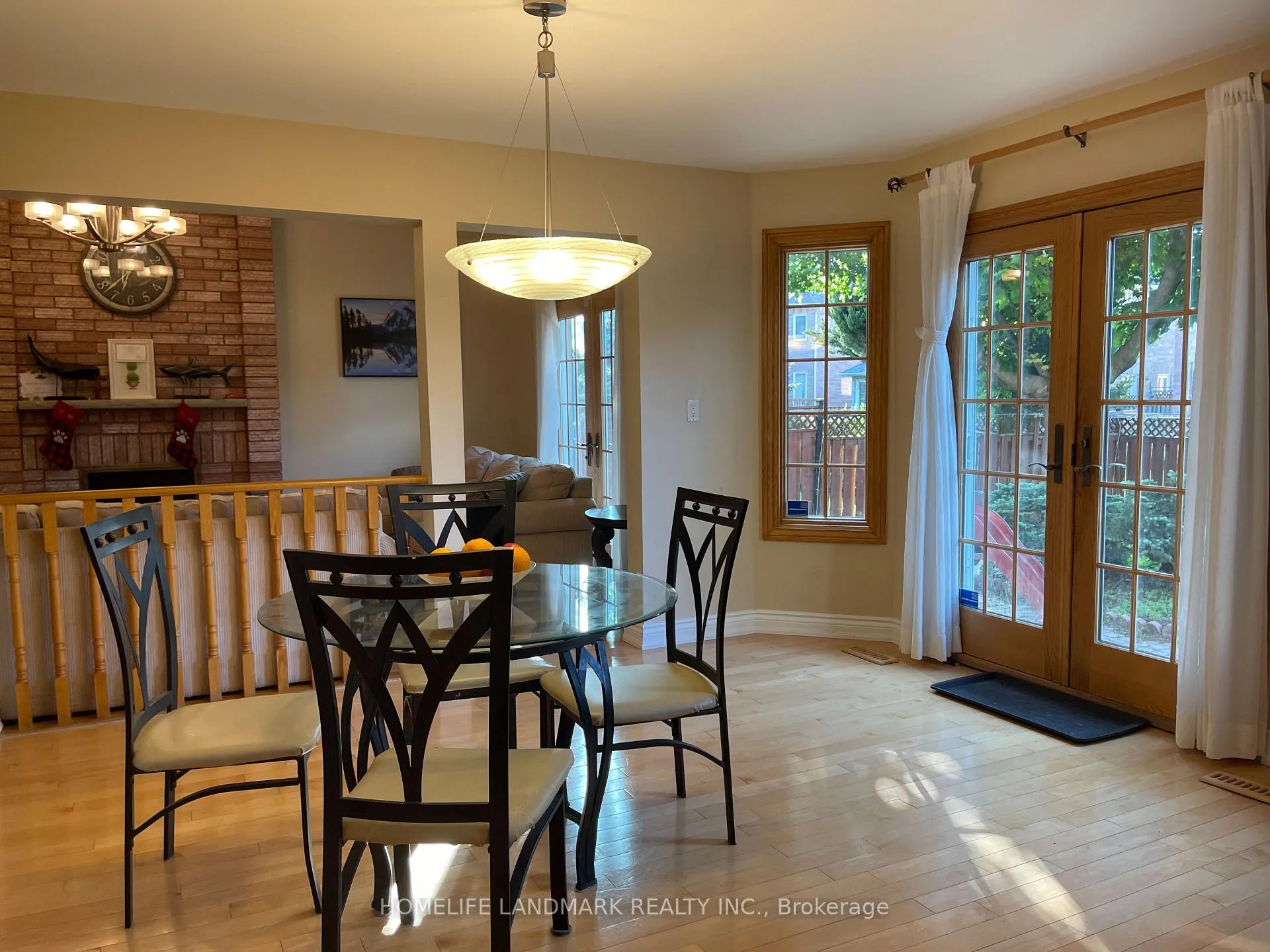 Photo 5 of 61 Mary Elizabeth Crescent, Markham, Buttonville — HOMEH