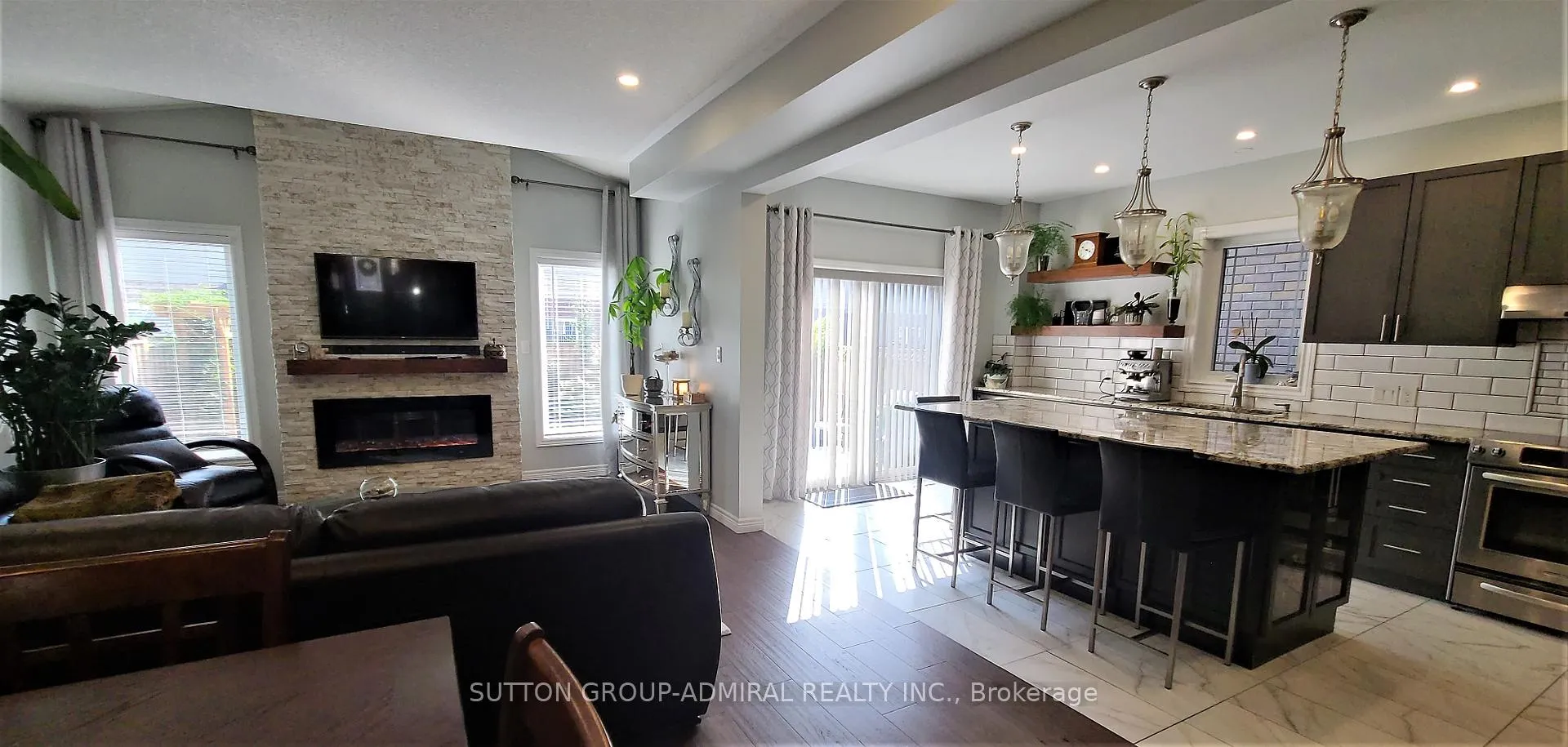 Photo 6 of 282 Dalgleish Trail, Hamilton, Rural Glanbrook — HOMEH
