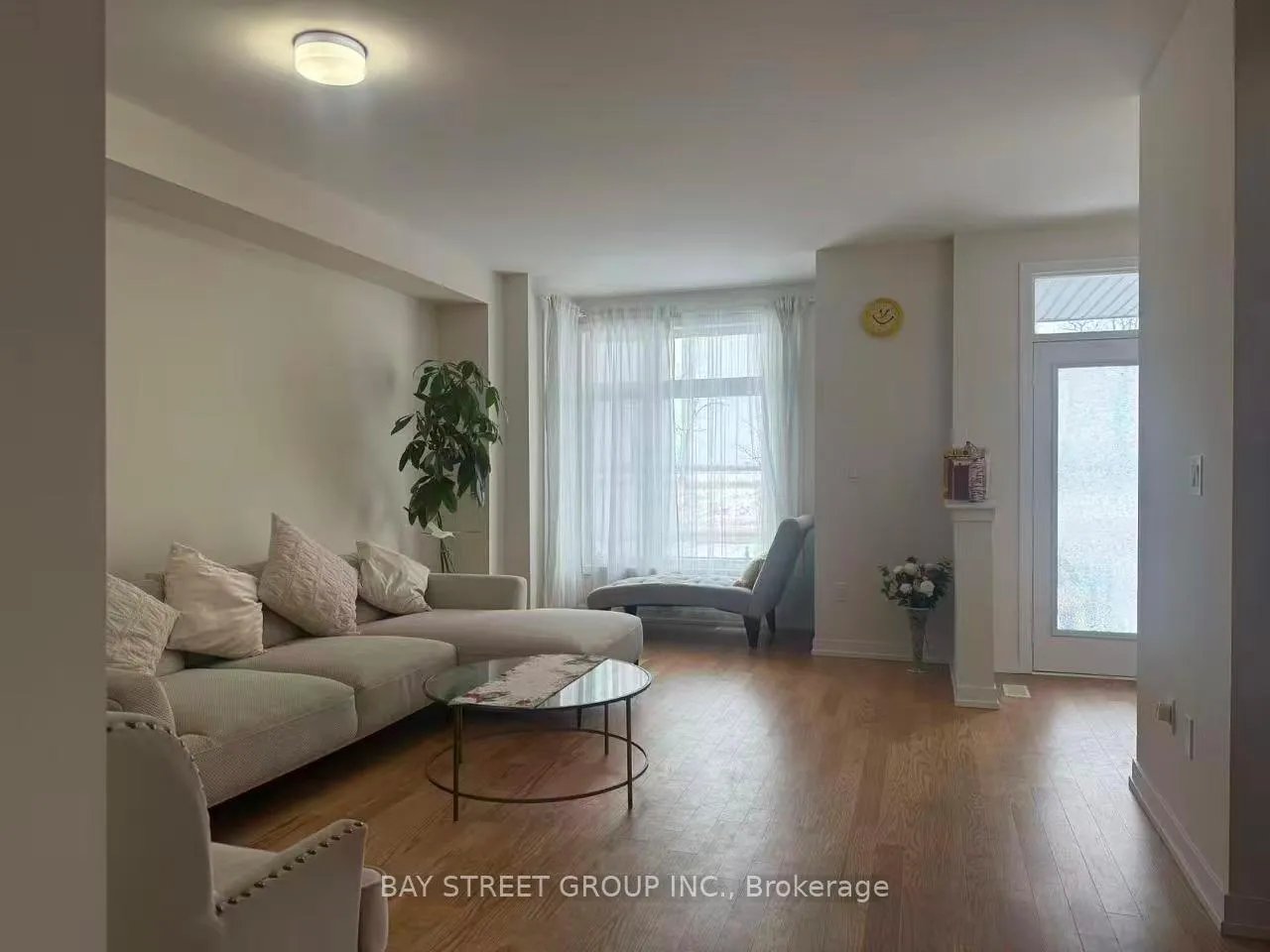 Photo 8 of 124 Old Oak Lane, Markham, Cornell — HOMEH