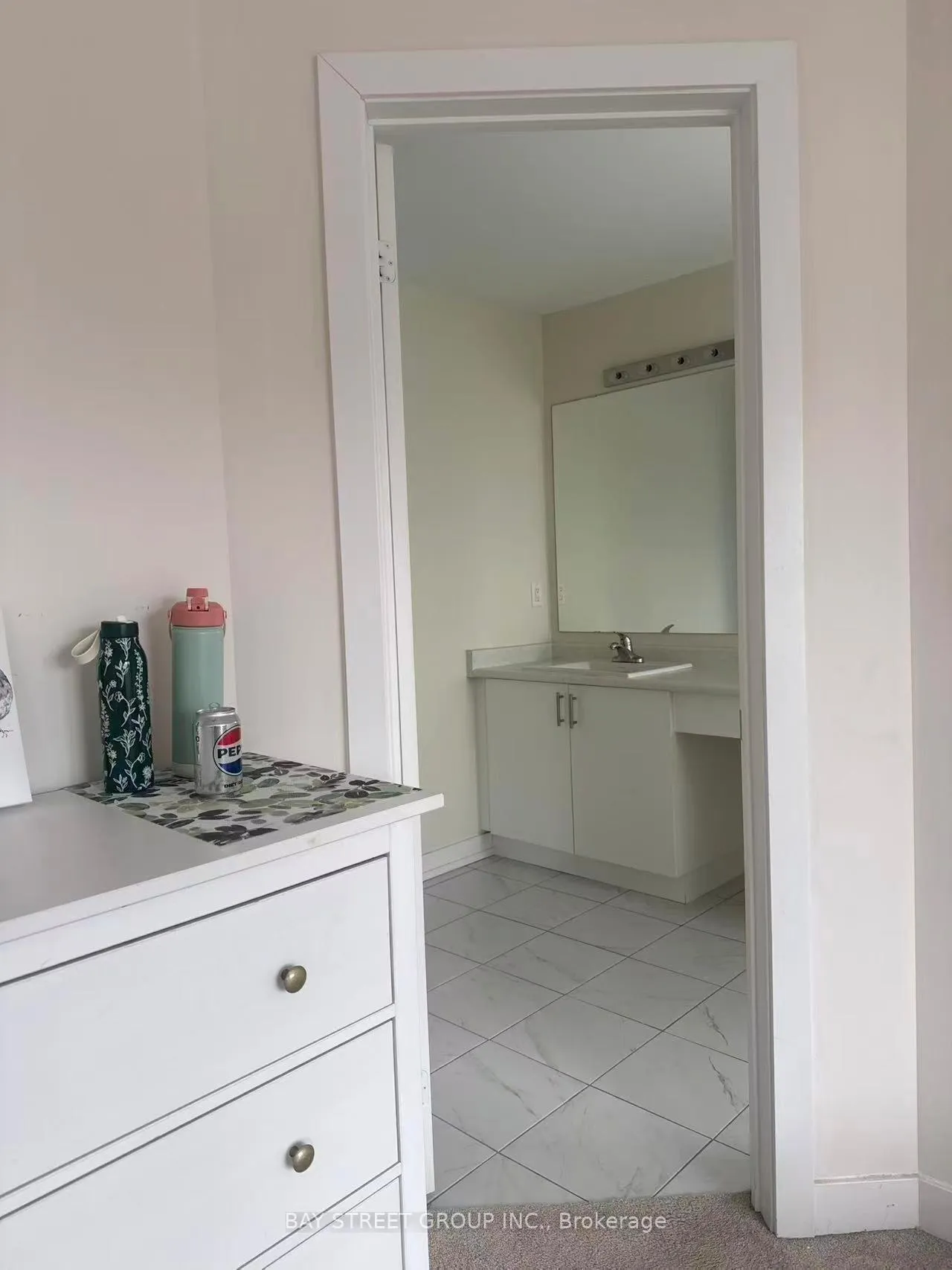 Photo 9 of 124 Old Oak Lane, Markham, Cornell — HOMEH