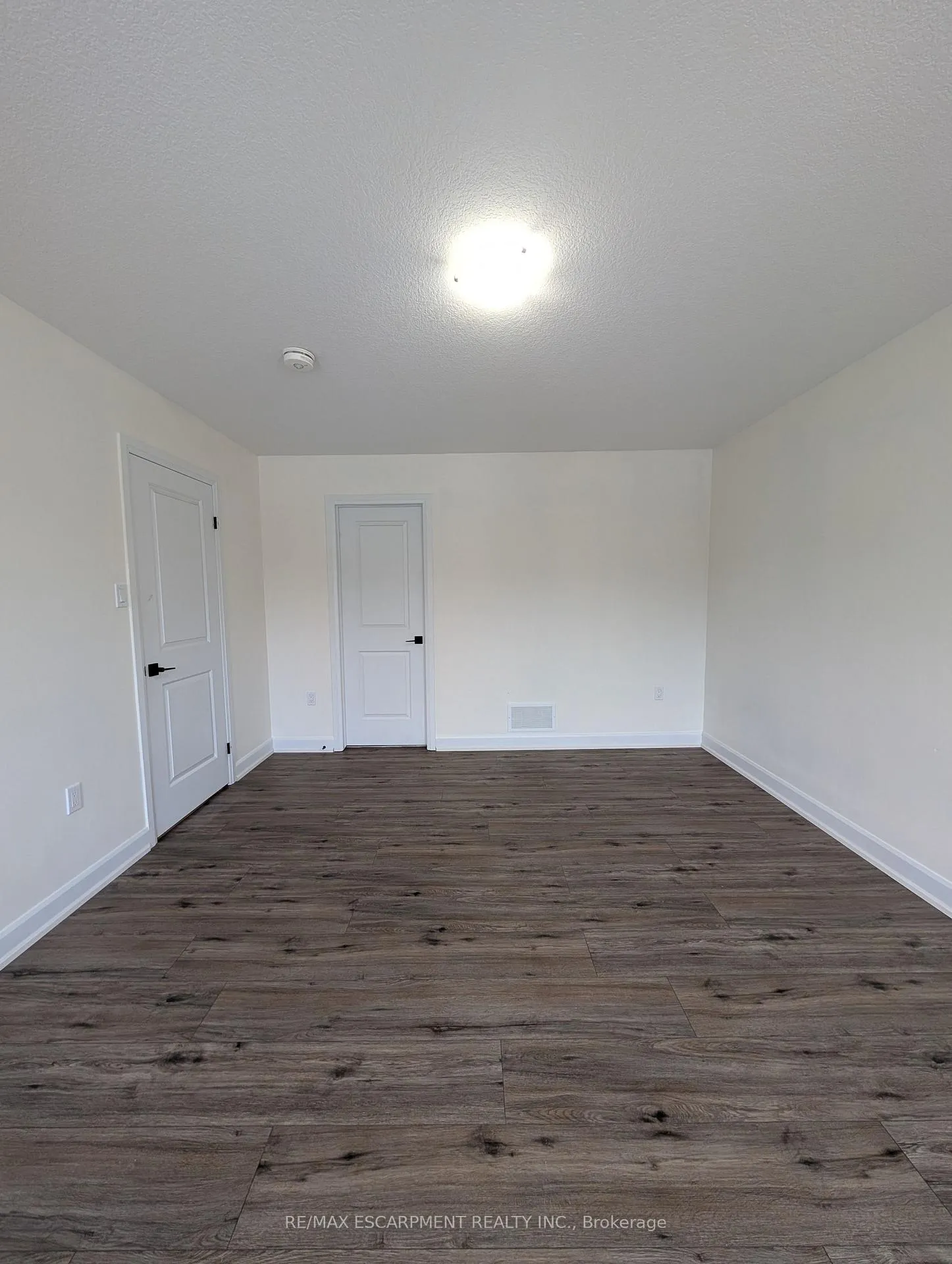 Photo 9 of 55 Southam Lane, Hamilton, Mountview — HOMEH