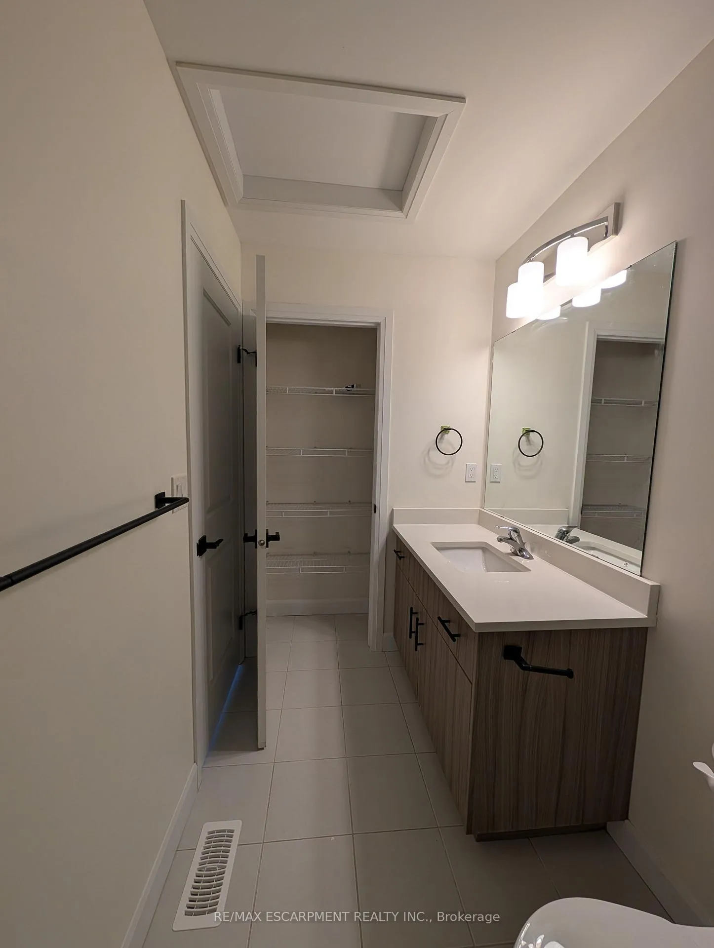 Photo 13 of 55 Southam Lane, Hamilton, Mountview — HOMEH