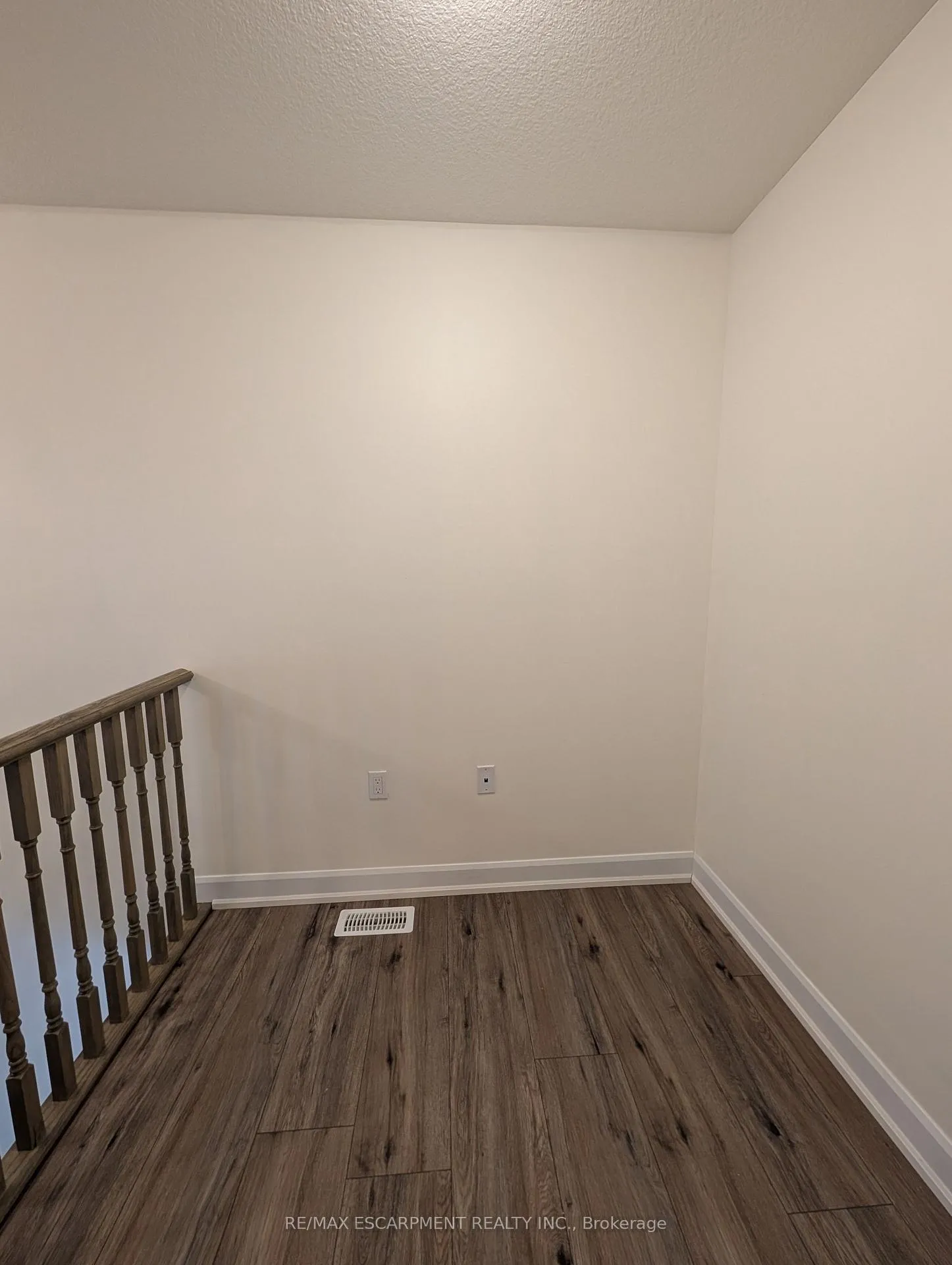 Photo 14 of 55 Southam Lane, Hamilton, Mountview — HOMEH