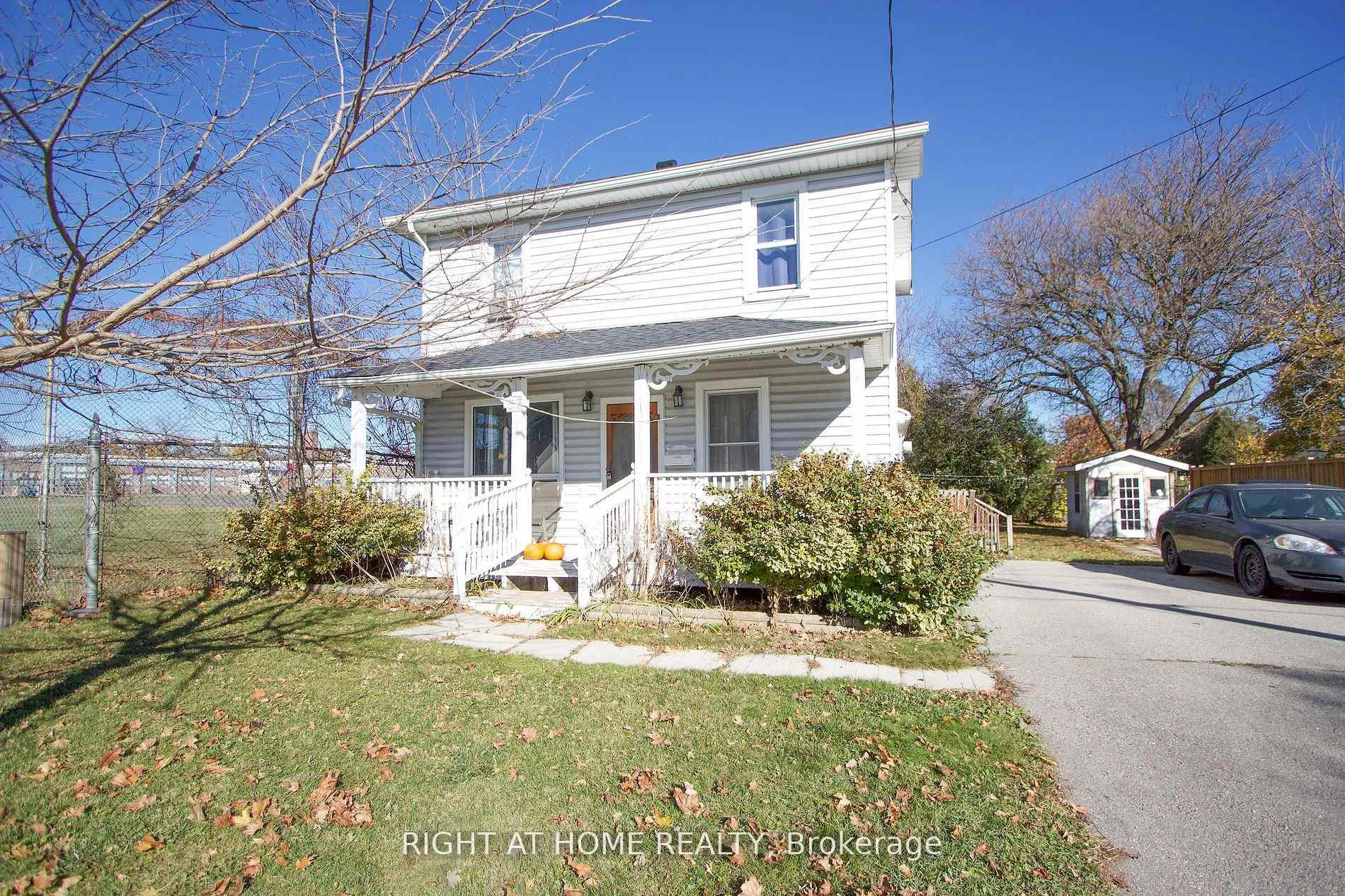 Photo 3 of 53 Duke Street, Clarington, Bowmanville — HOMEH