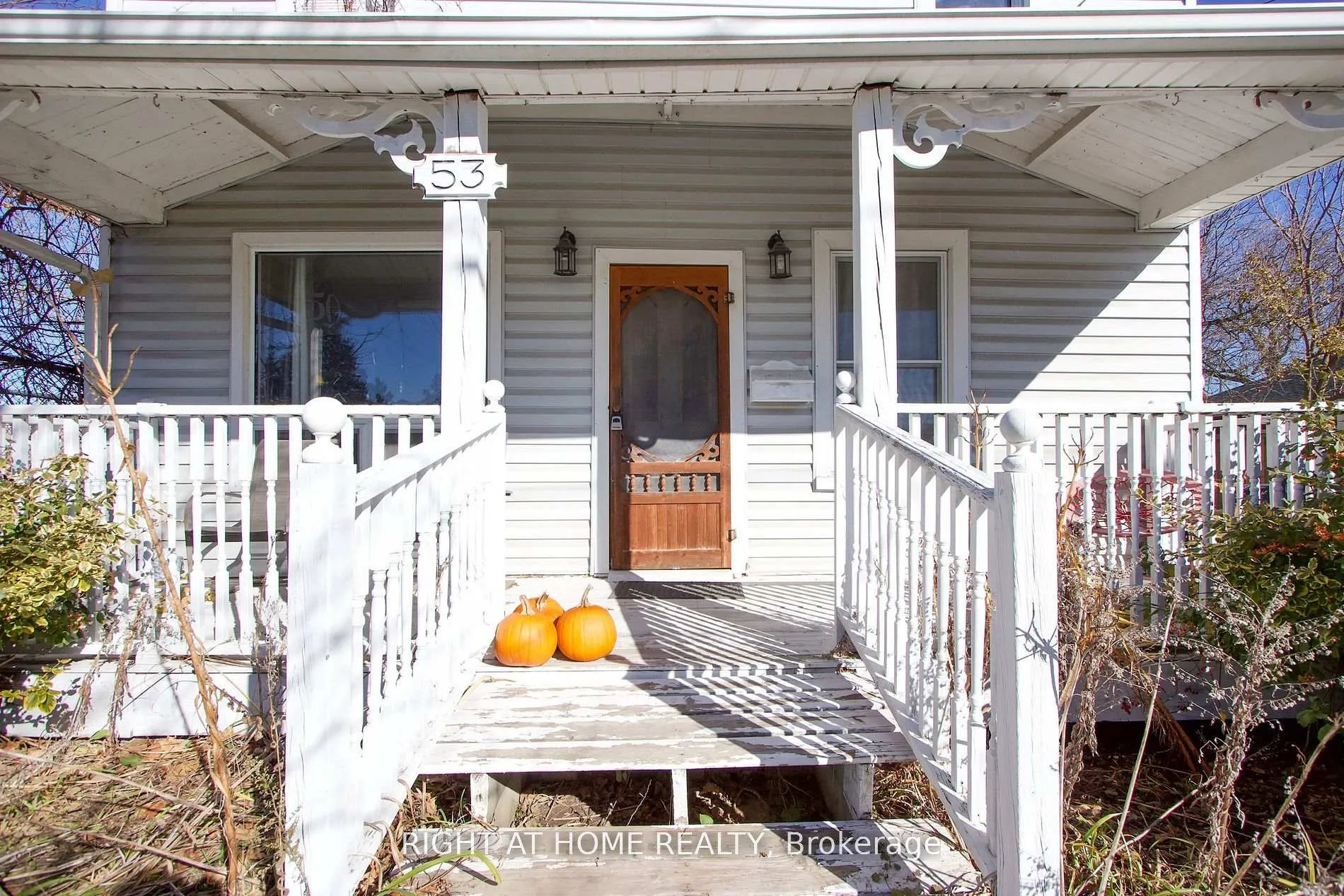 Photo 4 of 53 Duke Street, Clarington, Bowmanville — HOMEH