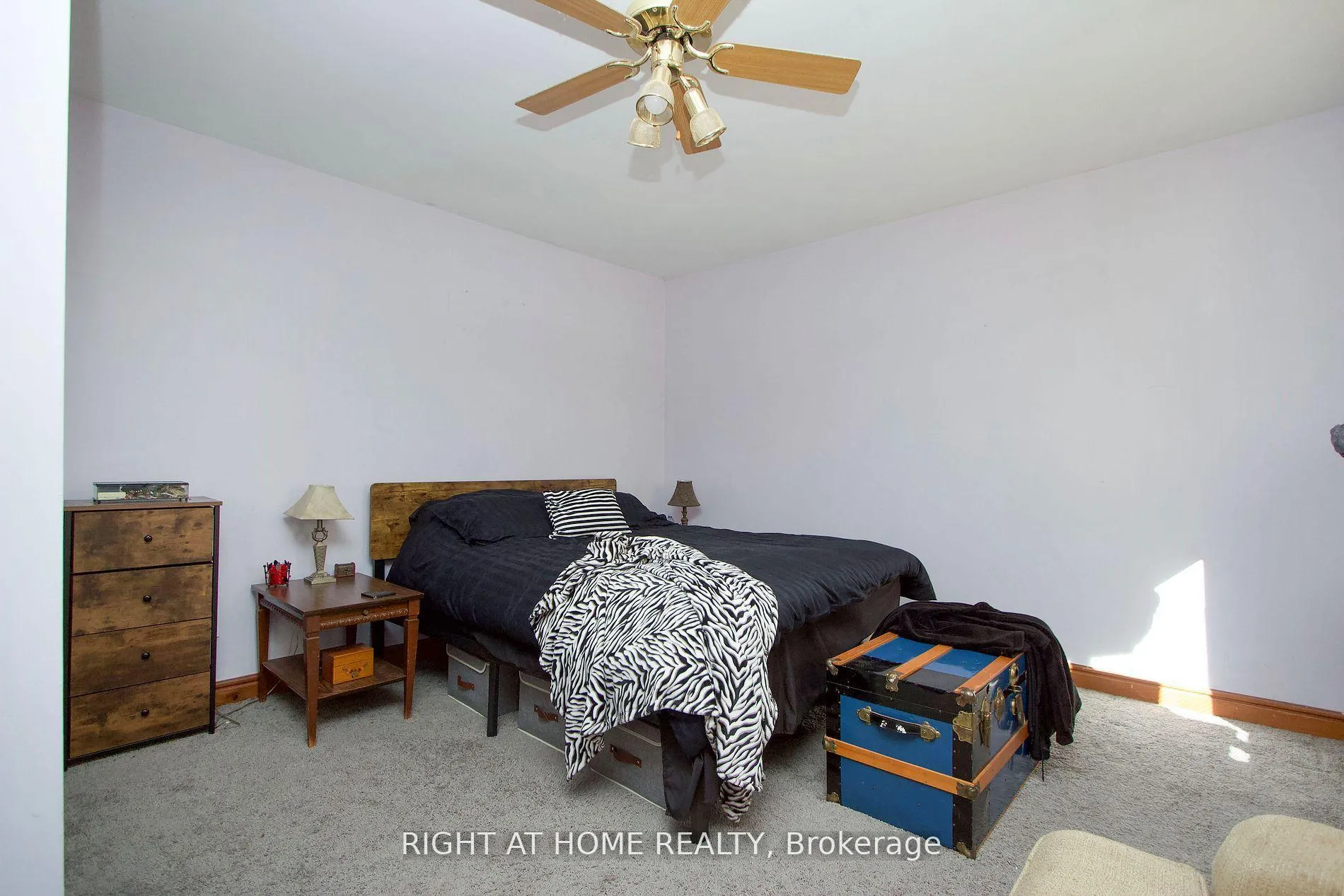 Photo 16 of 53 Duke Street, Clarington, Bowmanville — HOMEH