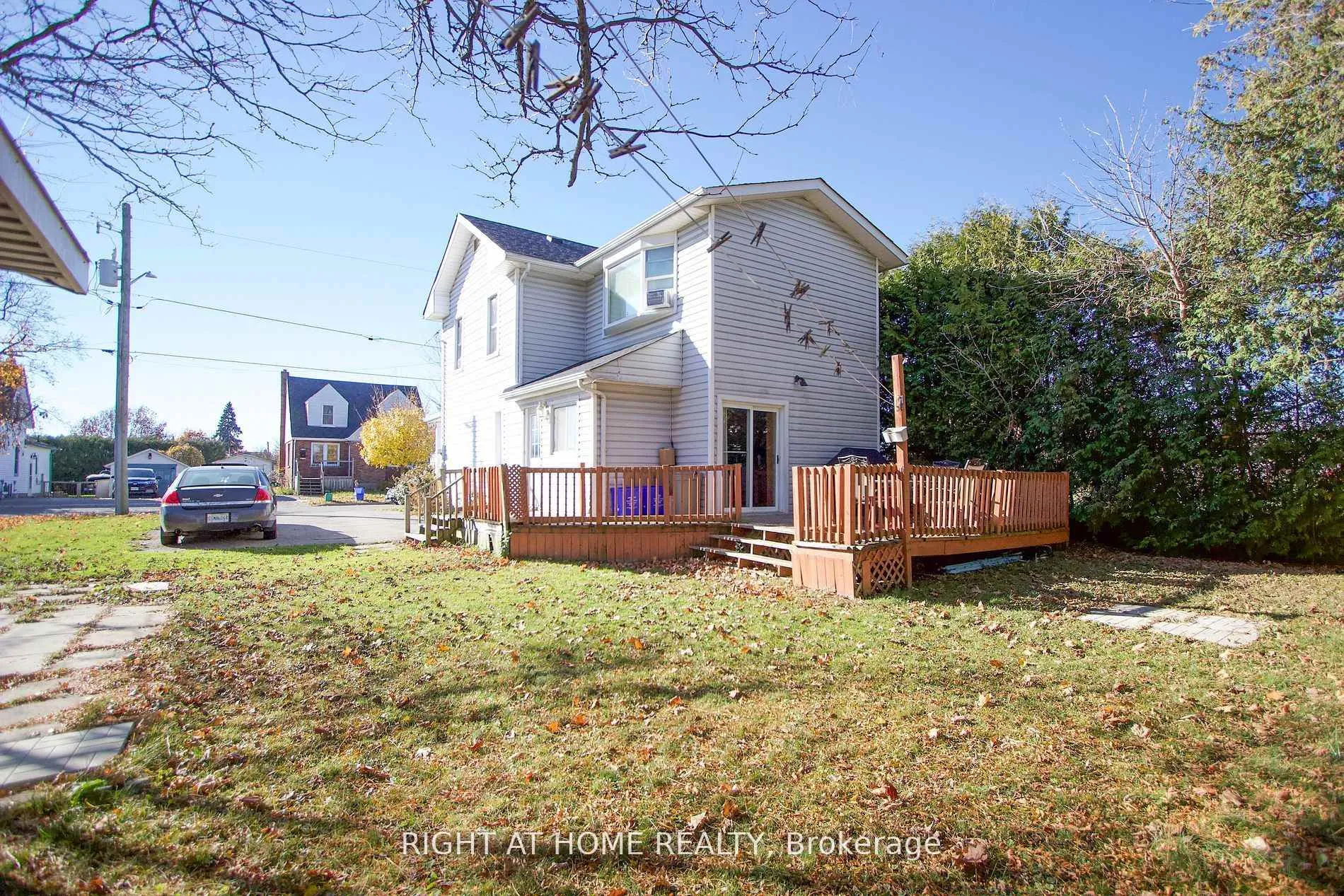 Photo 23 of 53 Duke Street, Clarington, Bowmanville — HOMEH