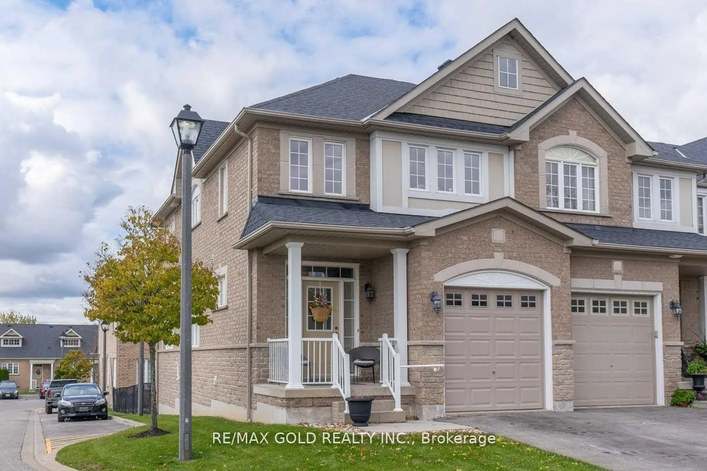 Photo 2 of Unit 18, 1070 Glenbourne Drive, Oshawa, Pinecrest — HOMEH
