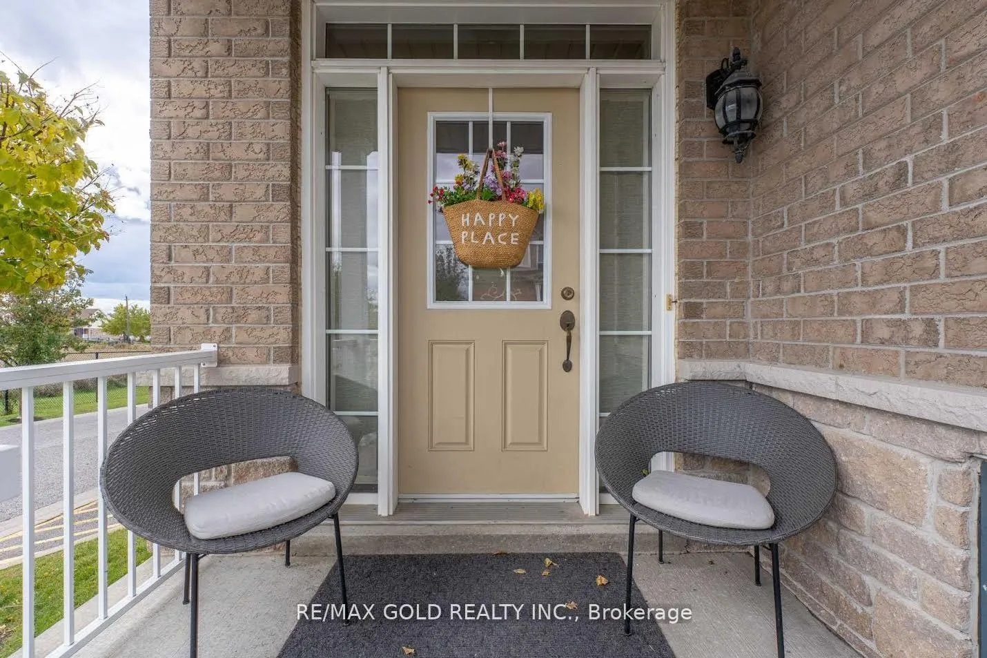 Photo 3 of Unit 18, 1070 Glenbourne Drive, Oshawa, Pinecrest — HOMEH