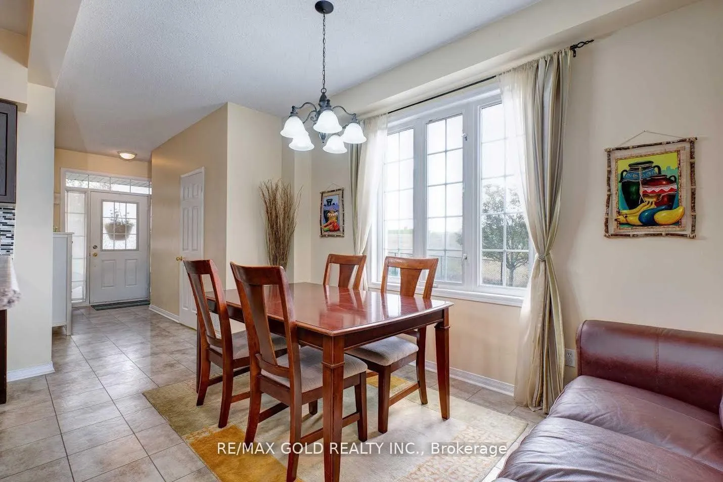 Photo 6 of Unit 18, 1070 Glenbourne Drive, Oshawa, Pinecrest — HOMEH