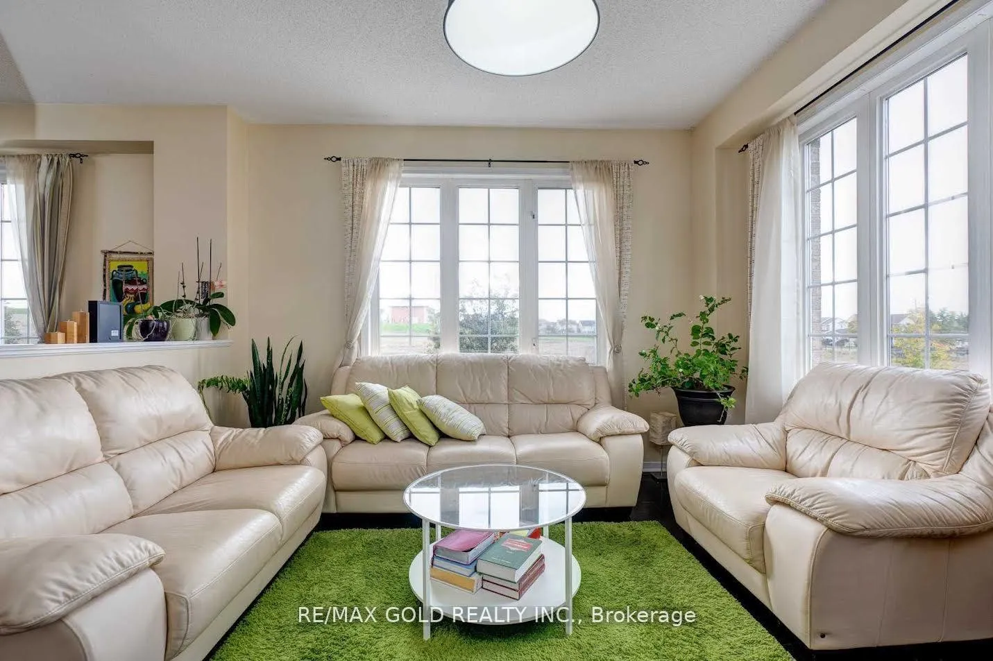 Photo 13 of Unit 18, 1070 Glenbourne Drive, Oshawa, Pinecrest — HOMEH