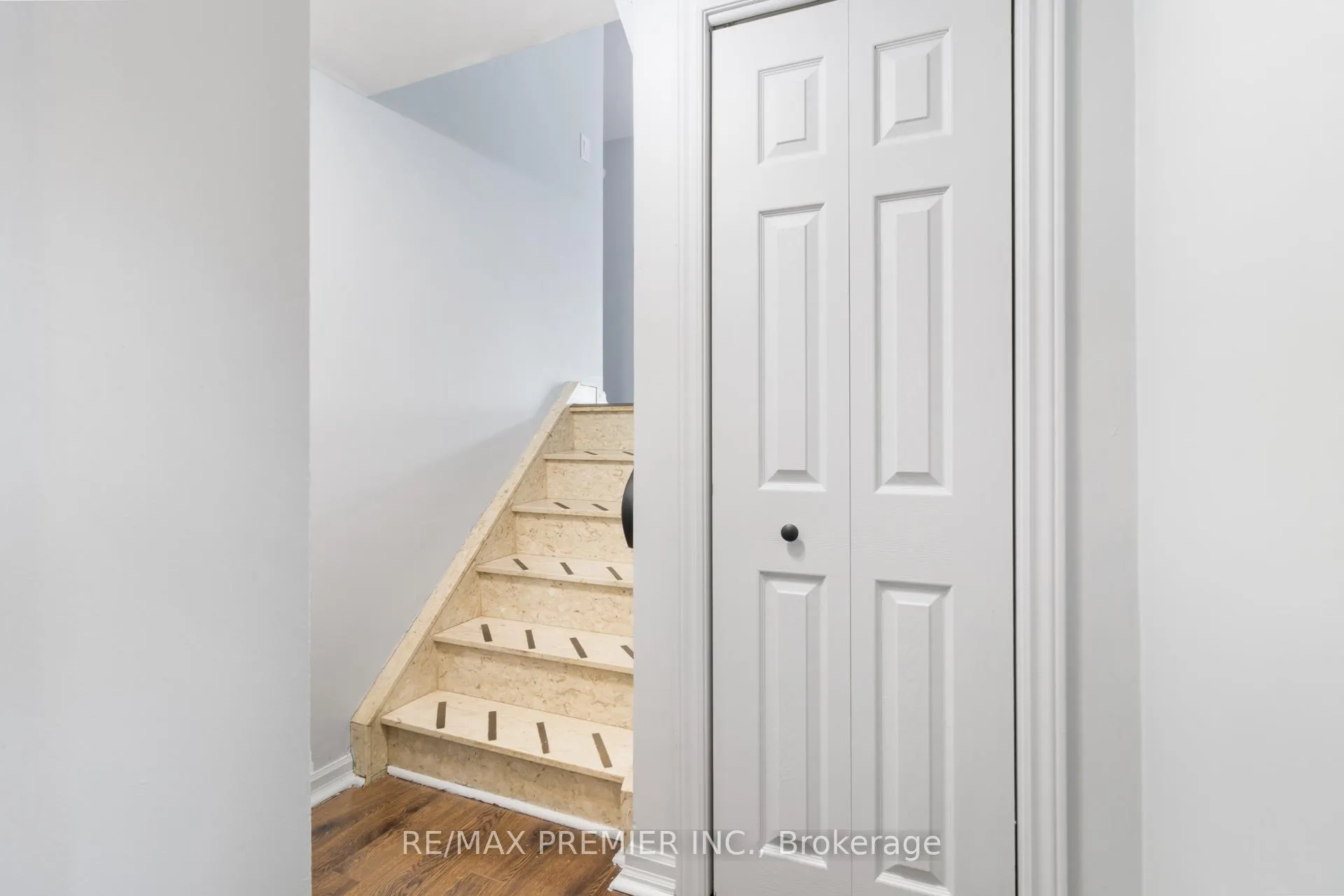 Photo 16 of 7872 Martin Grove Road, Vaughan, West Woodbridge — HOMEH