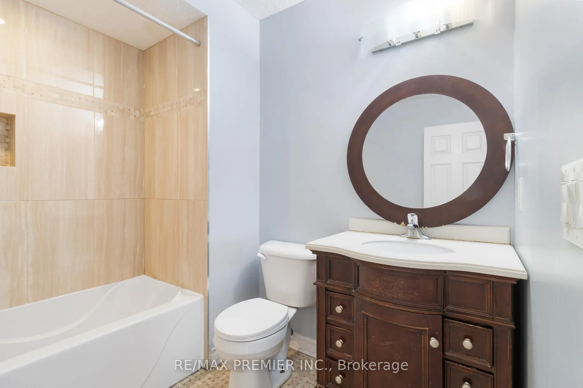 Photo 24 of 7872 Martin Grove Road, Vaughan, West Woodbridge — HOMEH