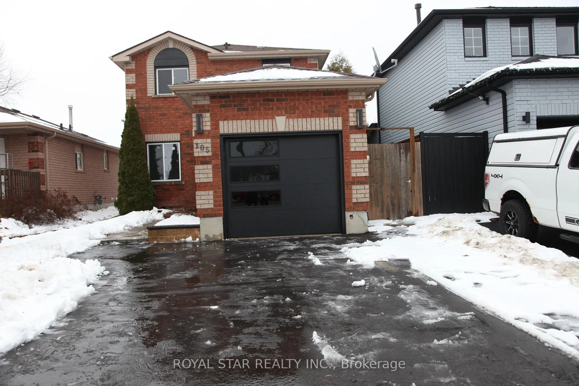 Photo 1 of 105 Lougheed Road E, Barrie, Holly — HOMEH