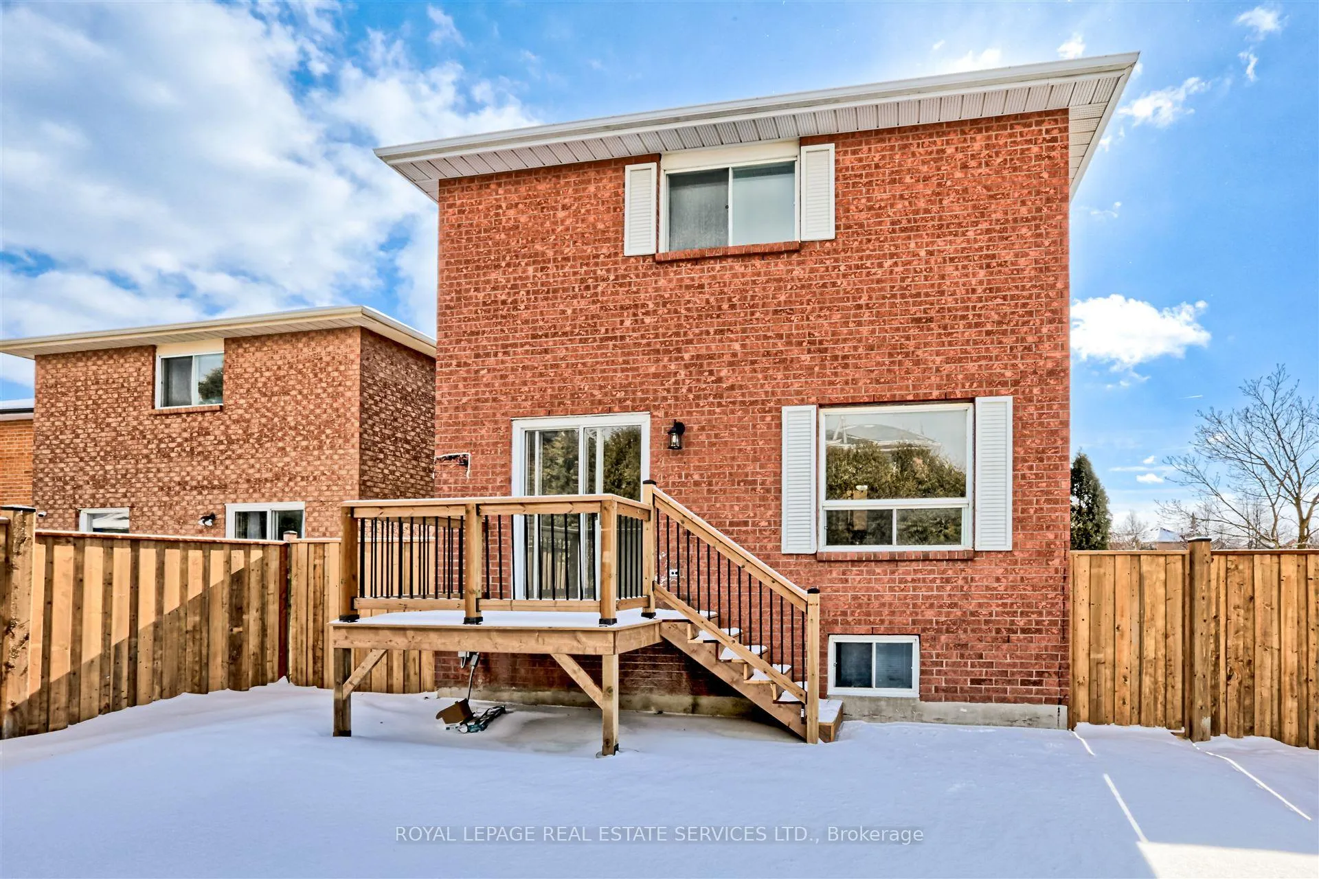 Photo 3 of 76 Willerton Close, Brampton, Brampton North — HOMEH