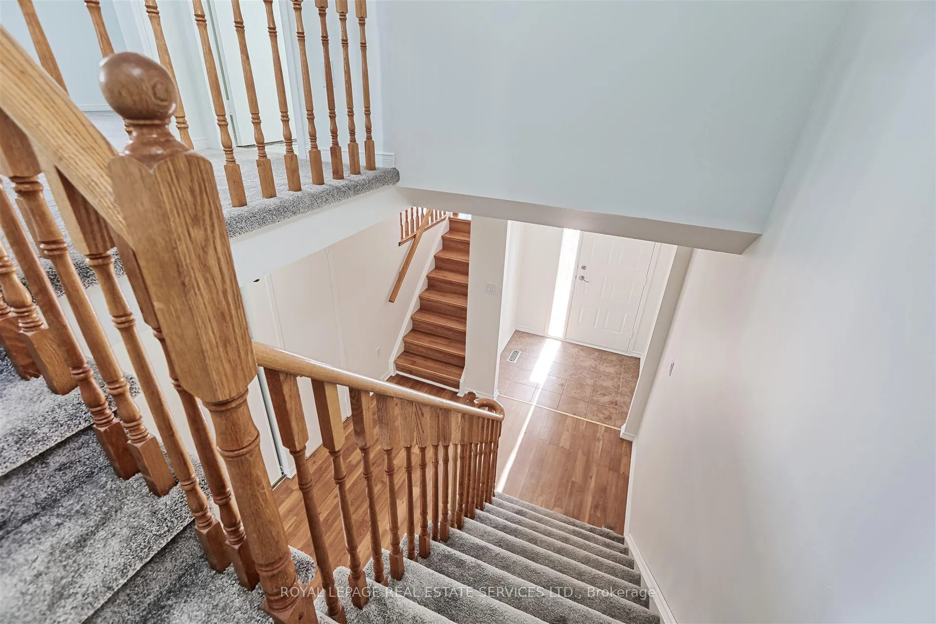 Photo 6 of 76 Willerton Close, Brampton, Brampton North — HOMEH