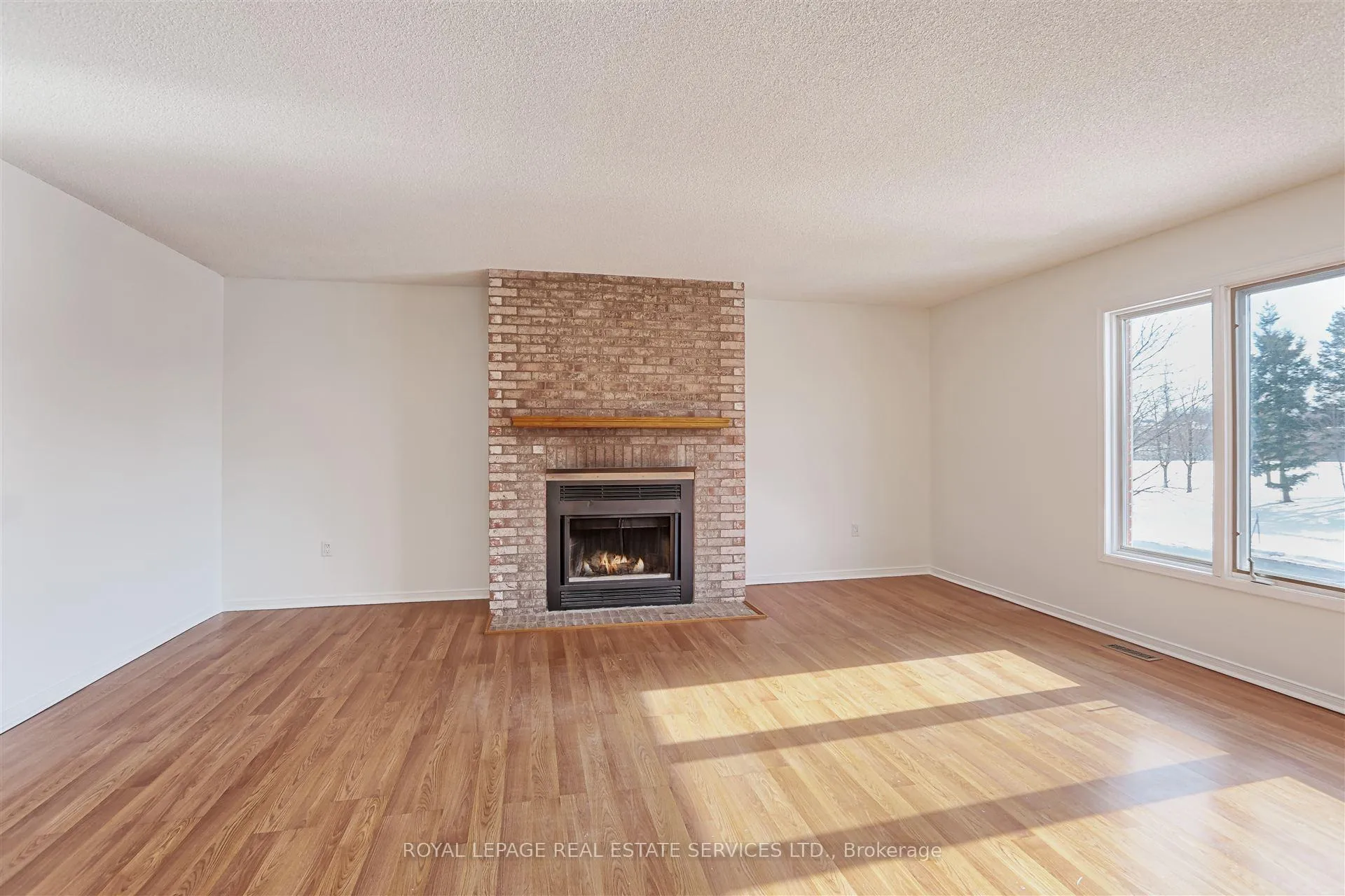 Photo 24 of 76 Willerton Close, Brampton, Brampton North — HOMEH