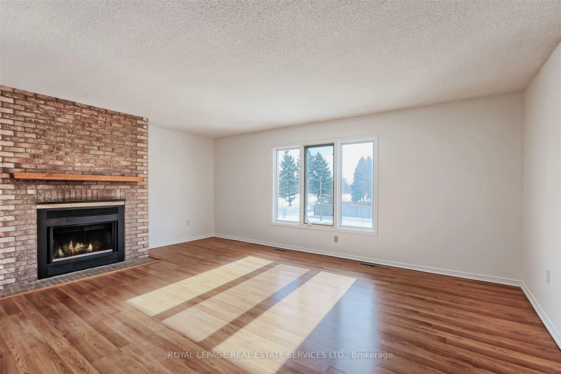 Photo 27 of 76 Willerton Close, Brampton, Brampton North — HOMEH