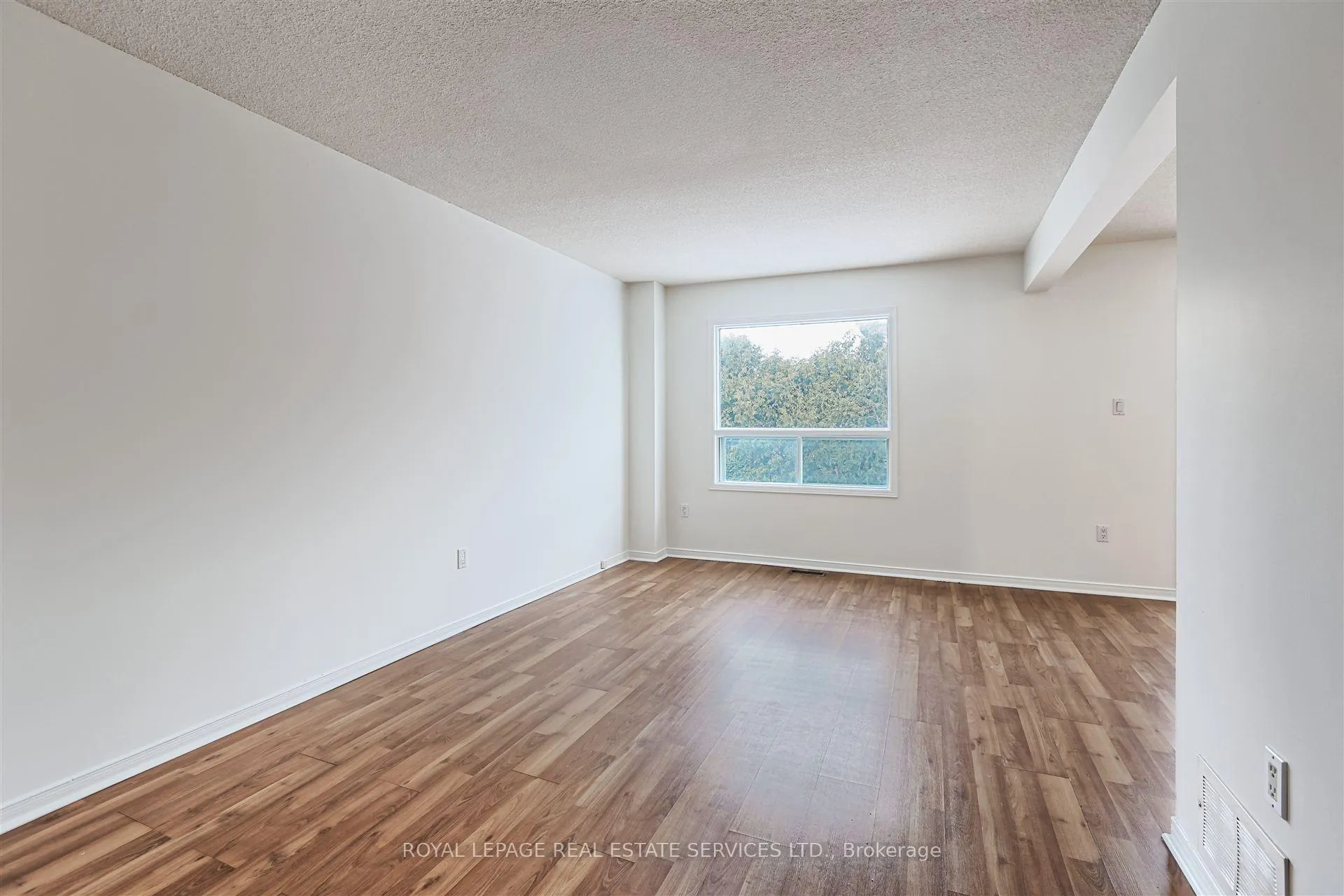 Photo 31 of 76 Willerton Close, Brampton, Brampton North — HOMEH