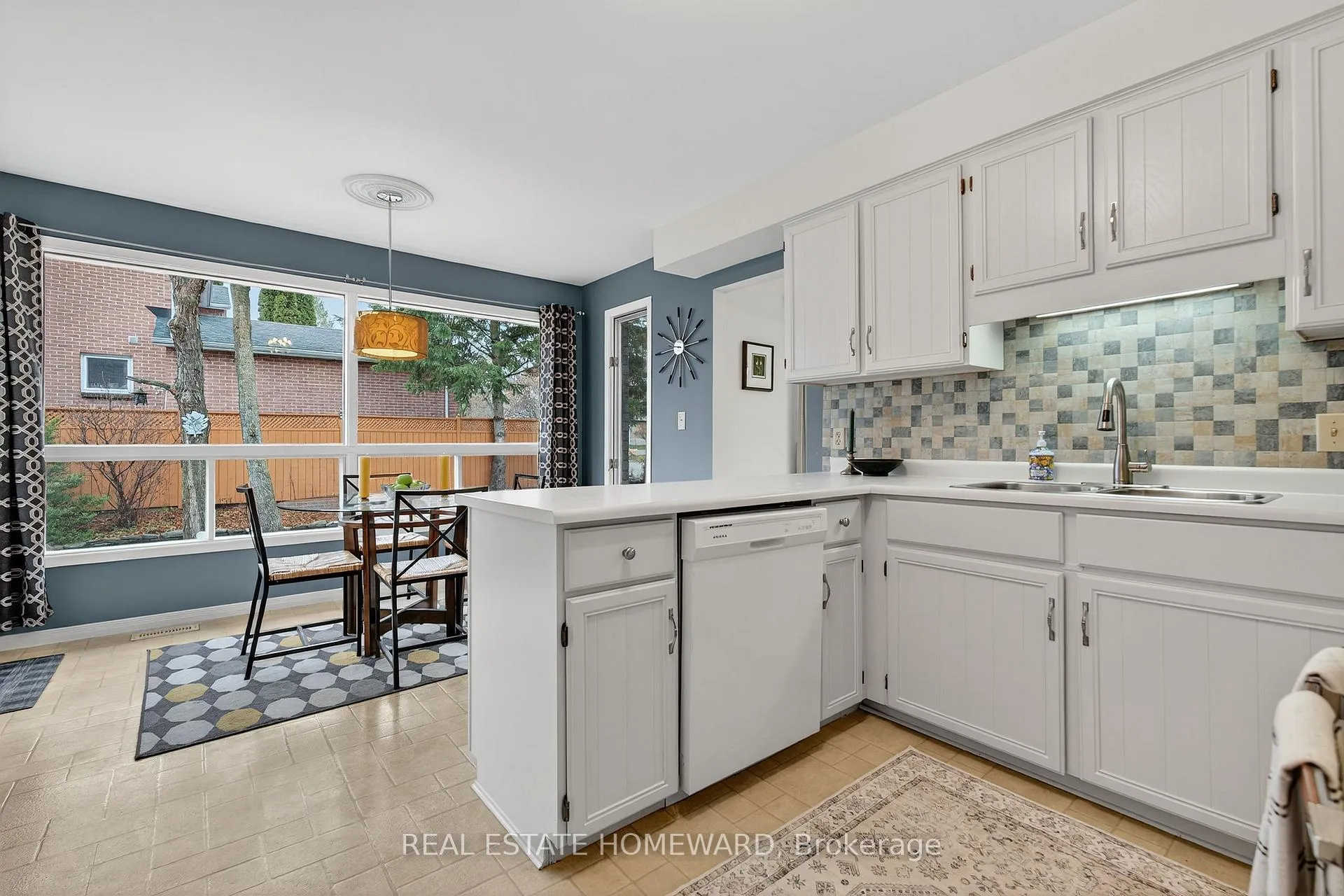 Photo 10 of 887 Woodside Drive, Kingston, North of Taylor-Kidd Blvd — HOMEH