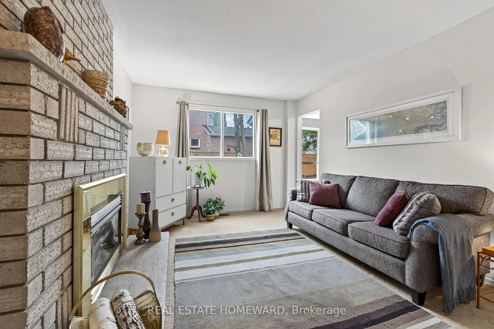 Photo 11 of 887 Woodside Drive, Kingston, North of Taylor-Kidd Blvd — HOMEH