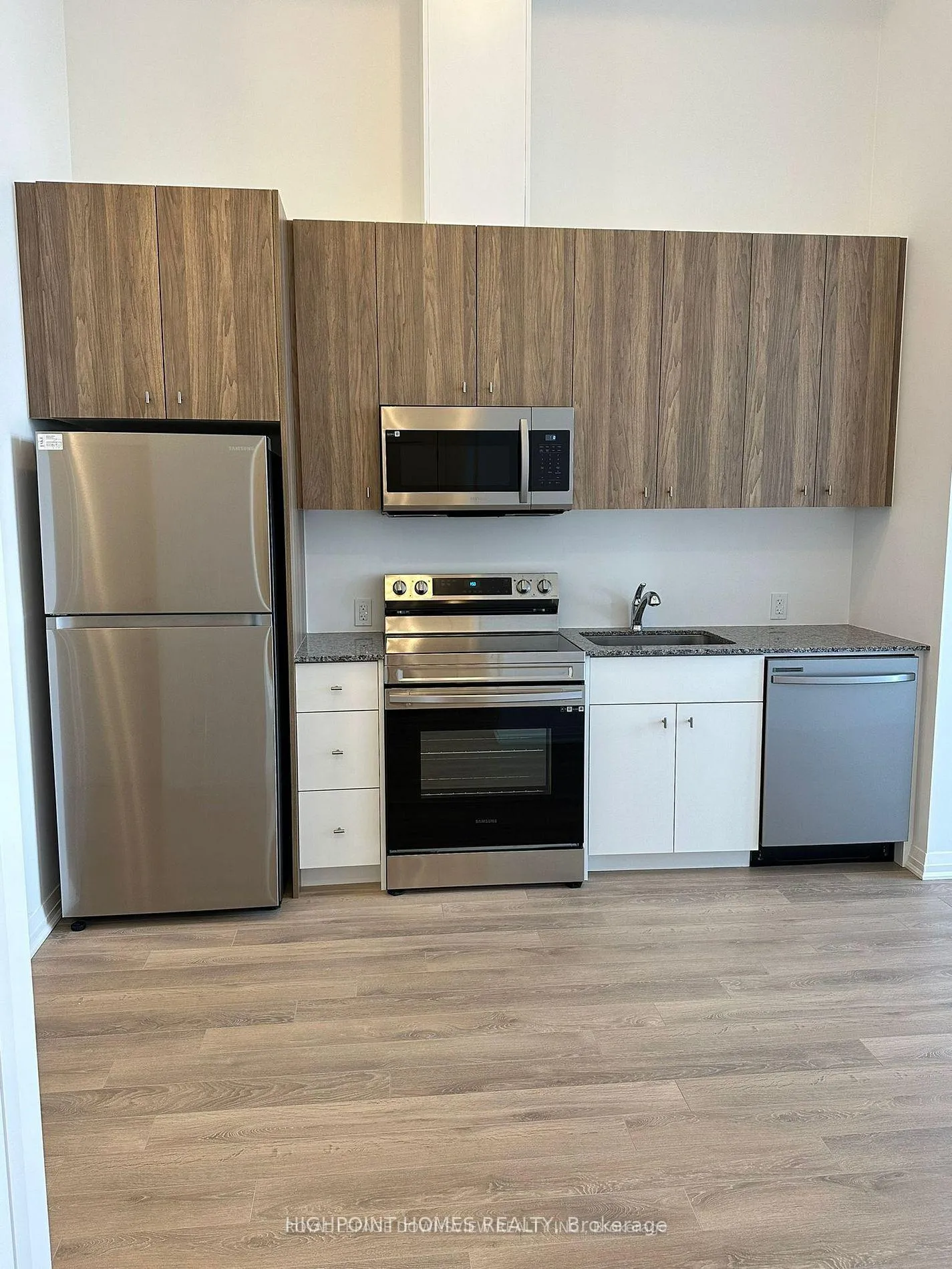 Photo 7 of Unit 107, 101 Golden Eagle Road, Waterloo — HOMEH