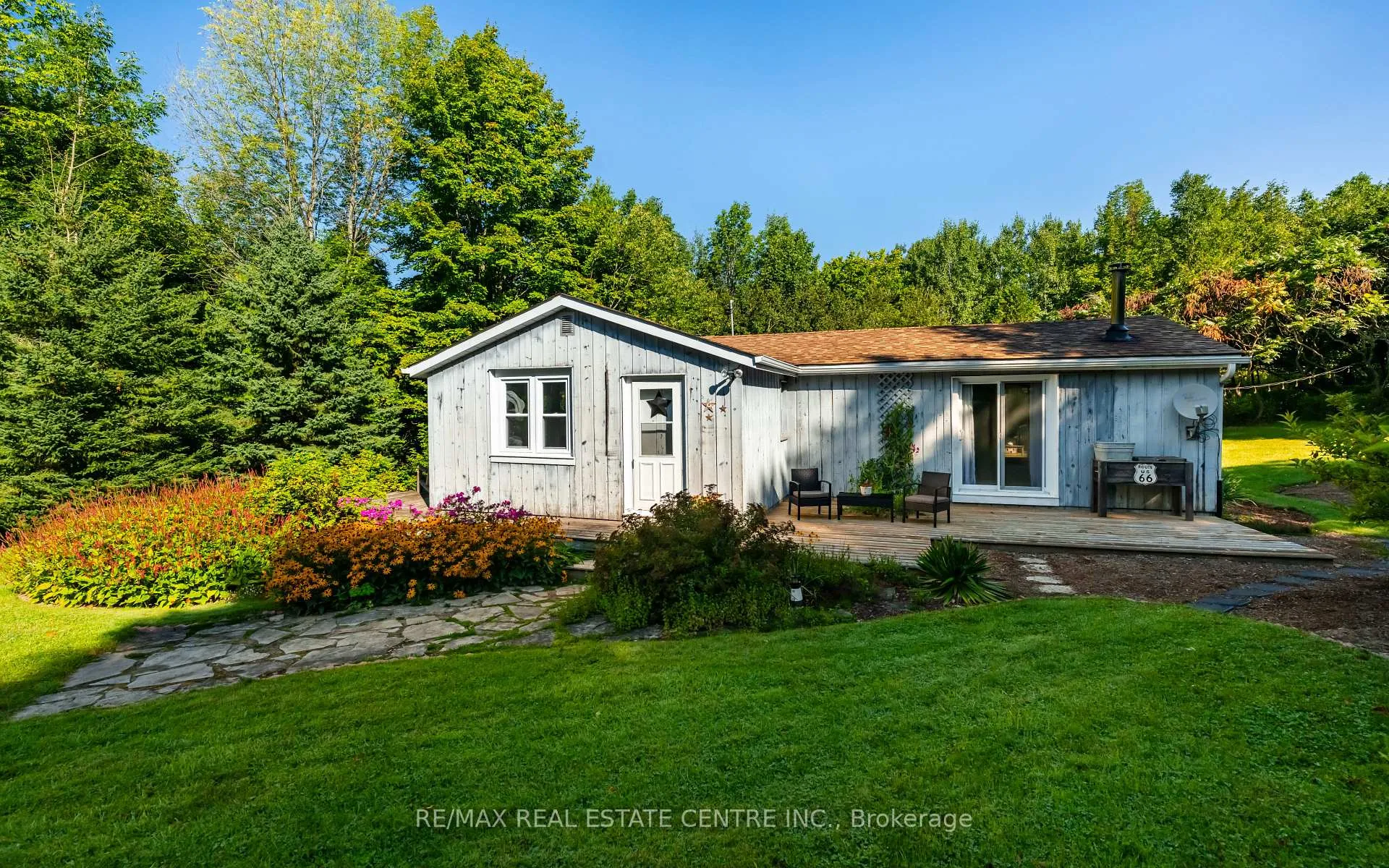 Front of 637217 Prince of Wales Road