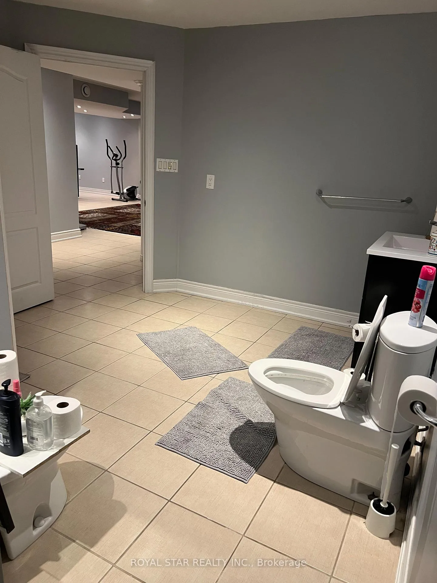 Photo 15 of 34 Malden Street, Vaughan, East Woodbridge — HOMEH