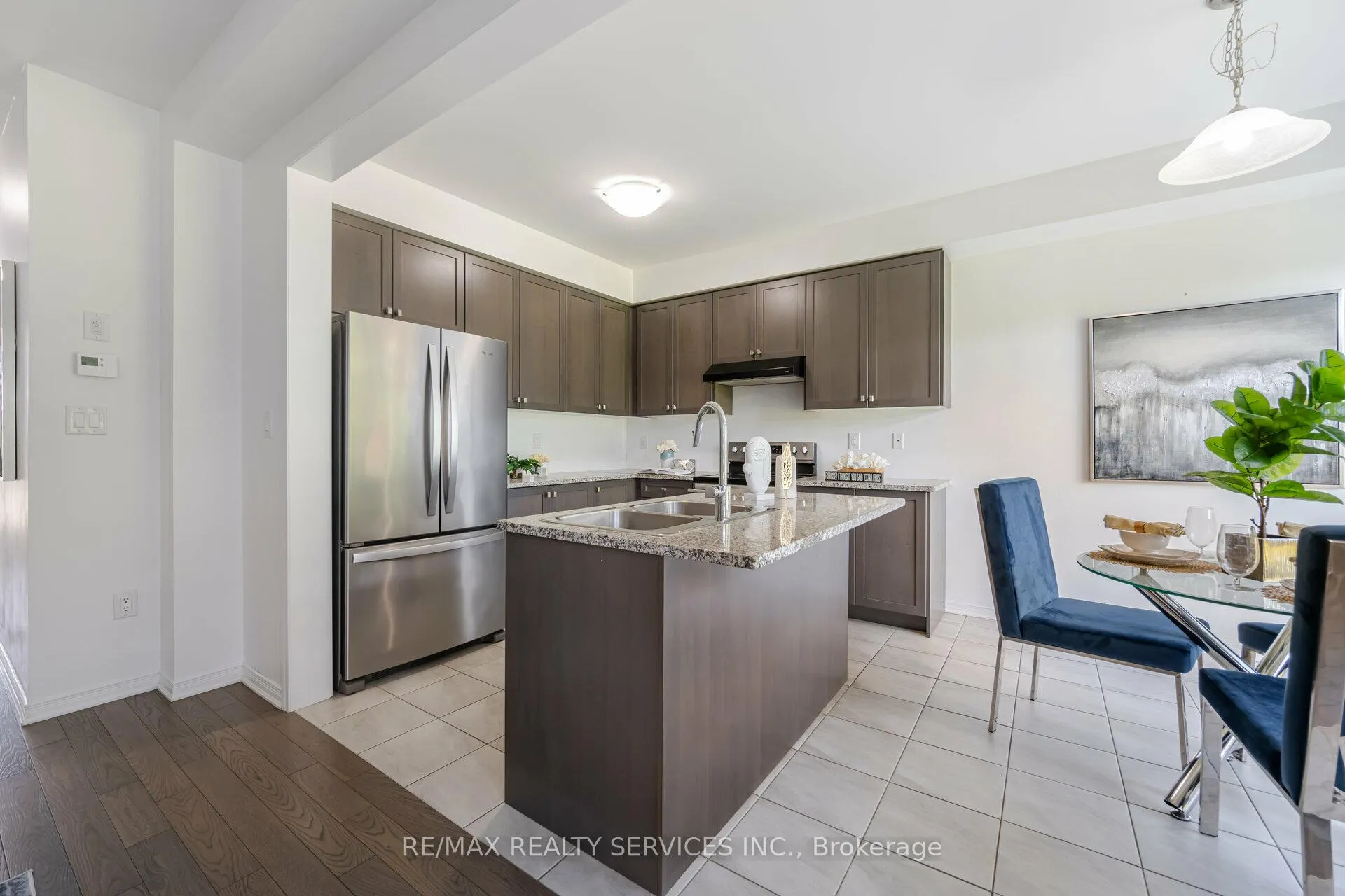 Photo 2 of 251 Bedrock Drive, Hamilton, Stoney Creek — HOMEH