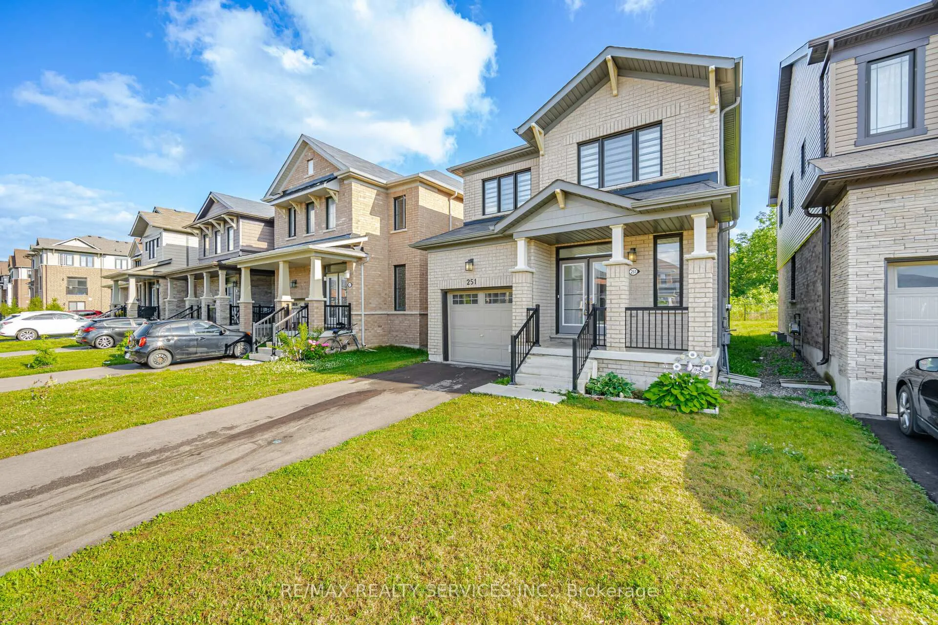 Photo 10 of 251 Bedrock Drive, Hamilton, Stoney Creek — HOMEH