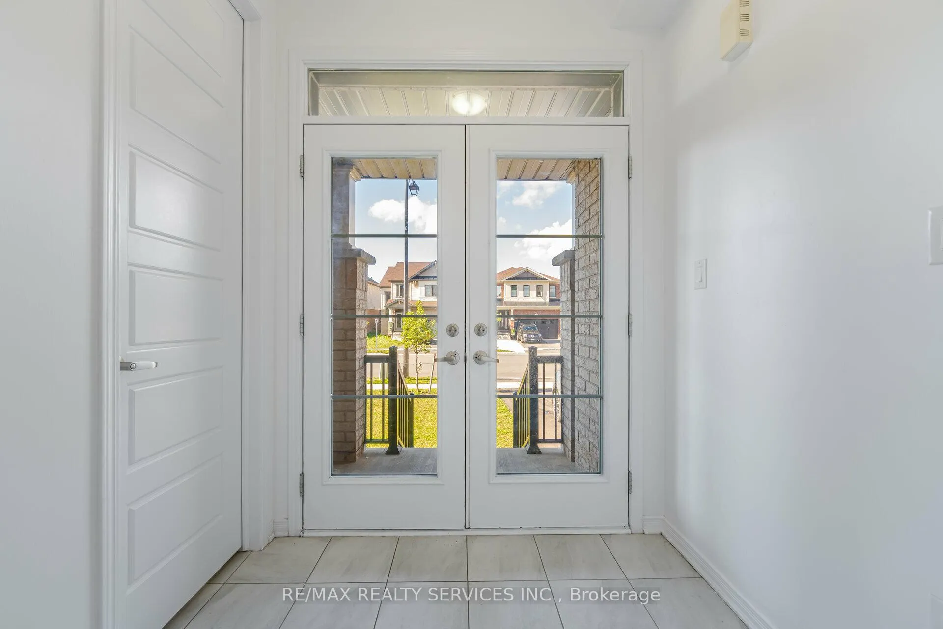 Photo 12 of 251 Bedrock Drive, Hamilton, Stoney Creek — HOMEH